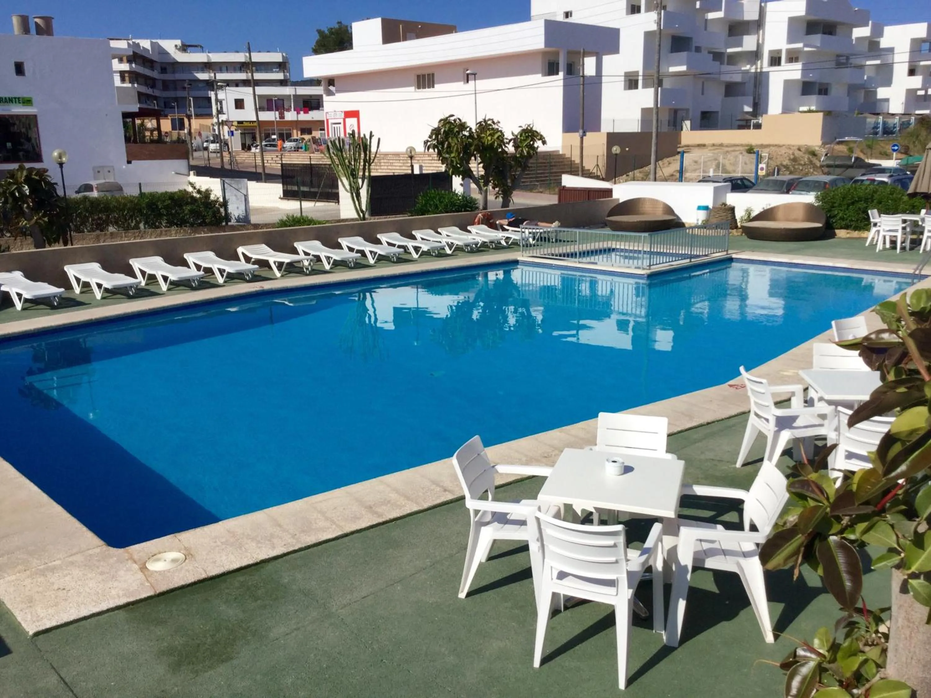 Pool view in Apartamentos Alba