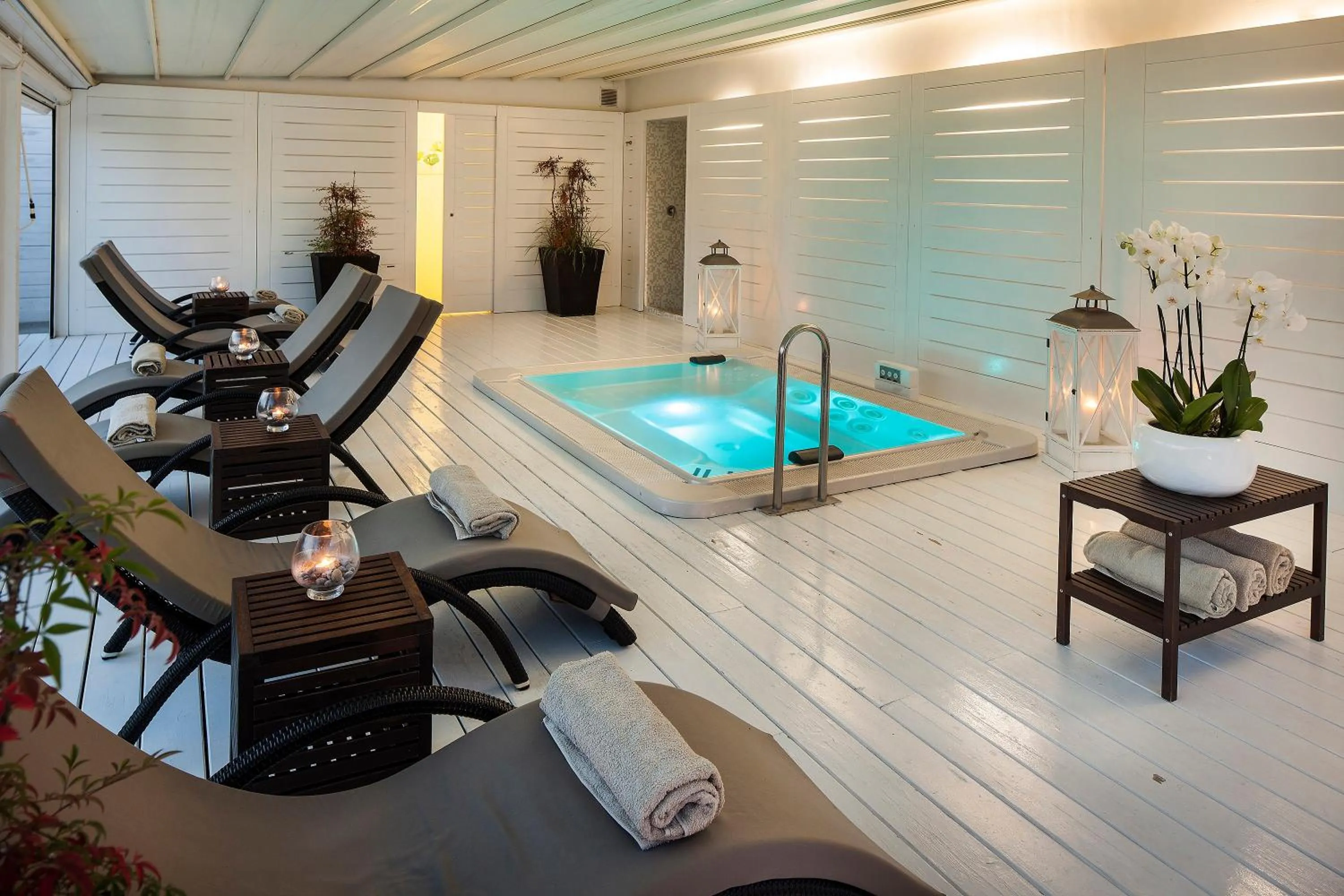 Hot Tub in Tenuta Del Poggio Antico