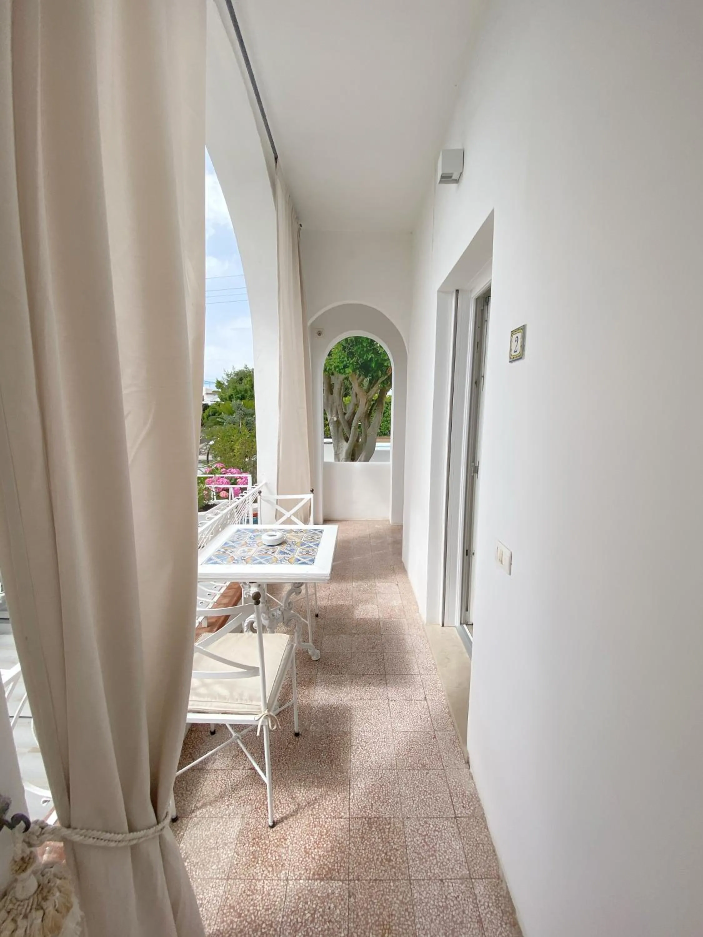 Patio in La Giuliva Charming Rooms