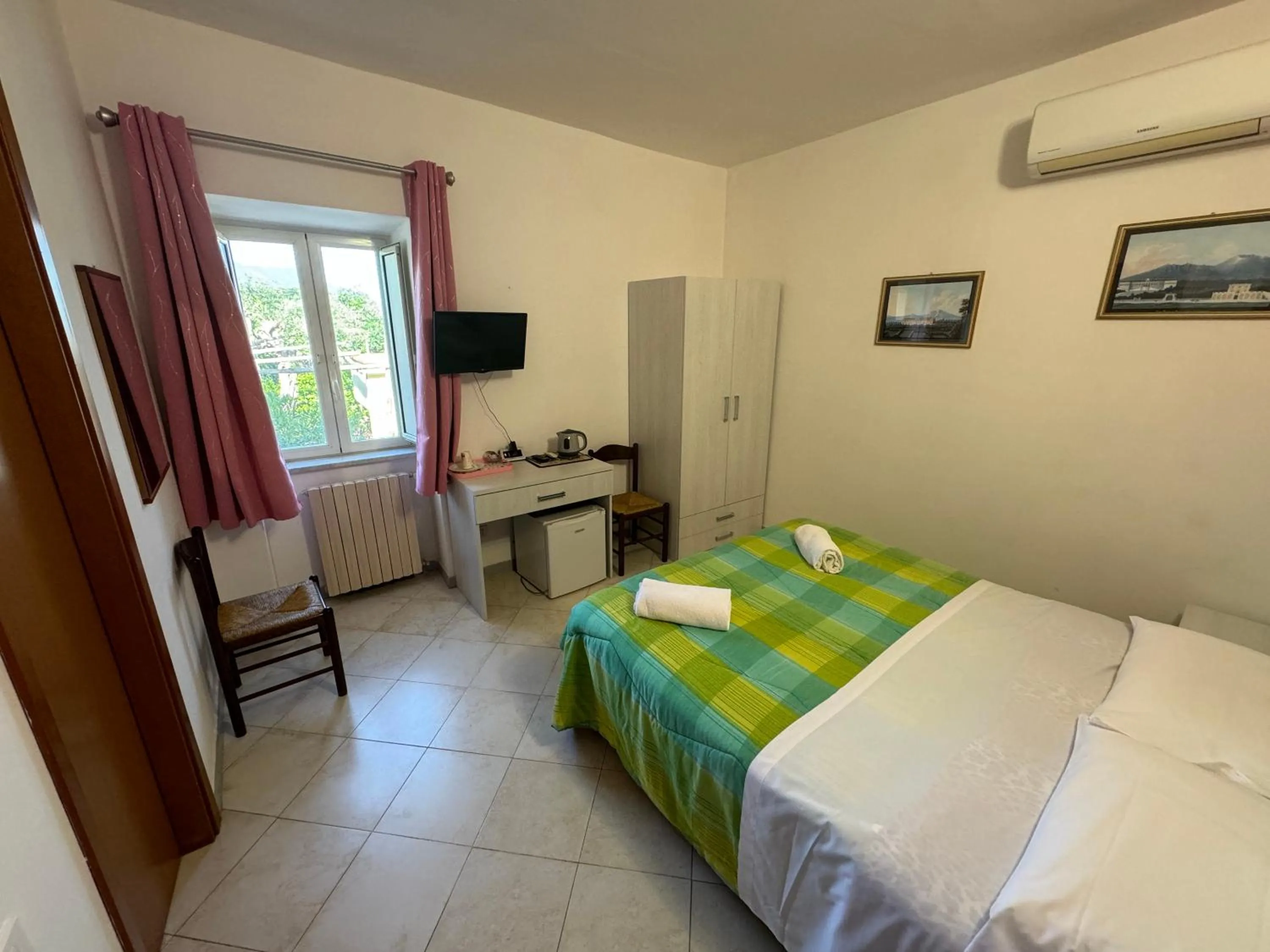 Bedroom, Bed in Agriturismo Piccolo Paradiso