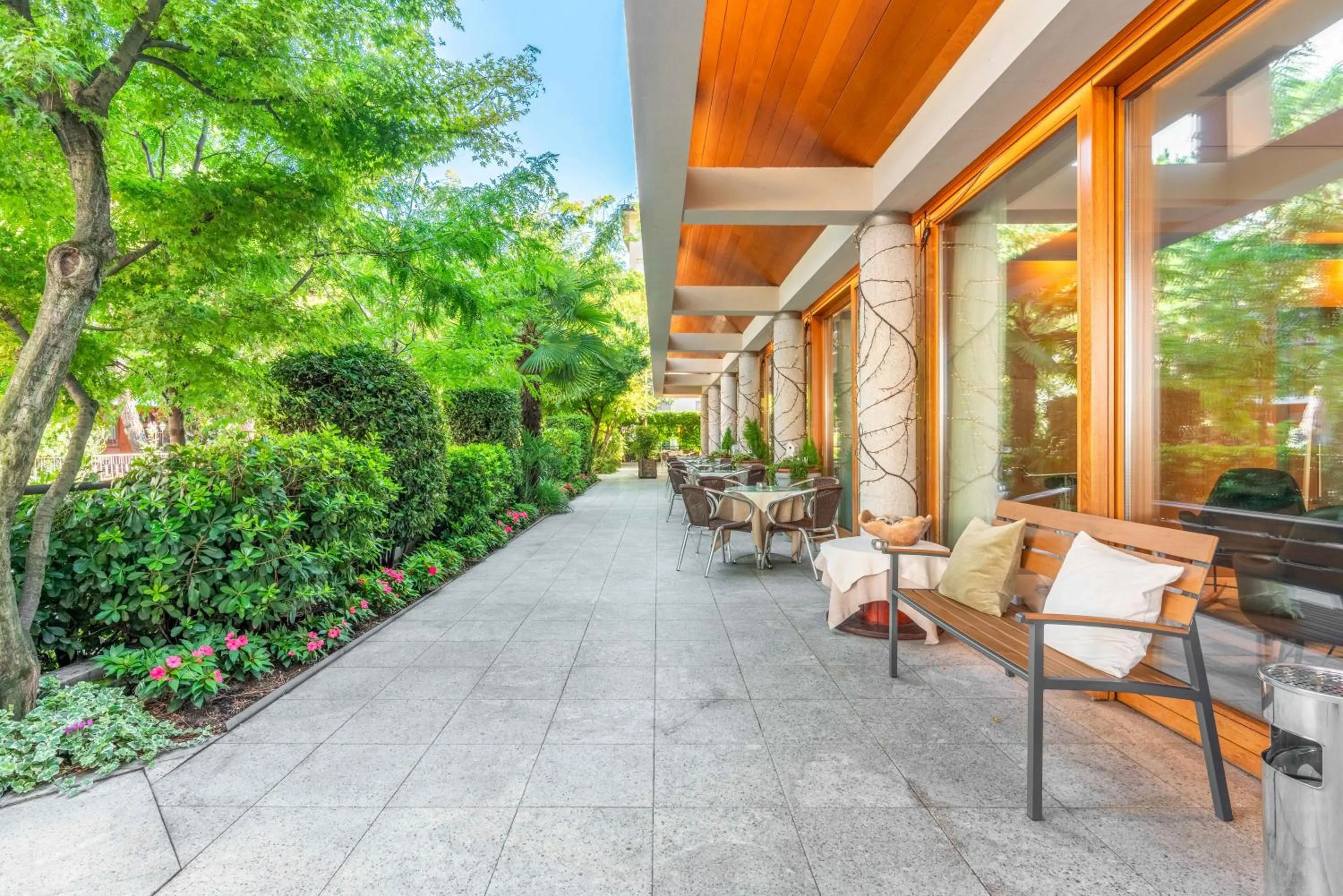 Property building in Albergo Sorriso