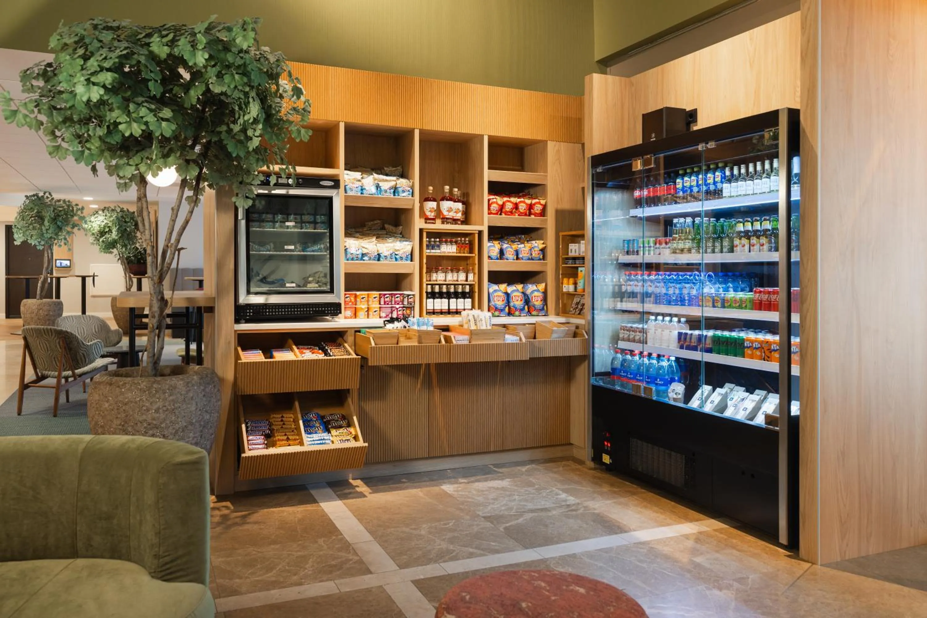 Supermarket/grocery shop in Hilton Garden Inn Leiden