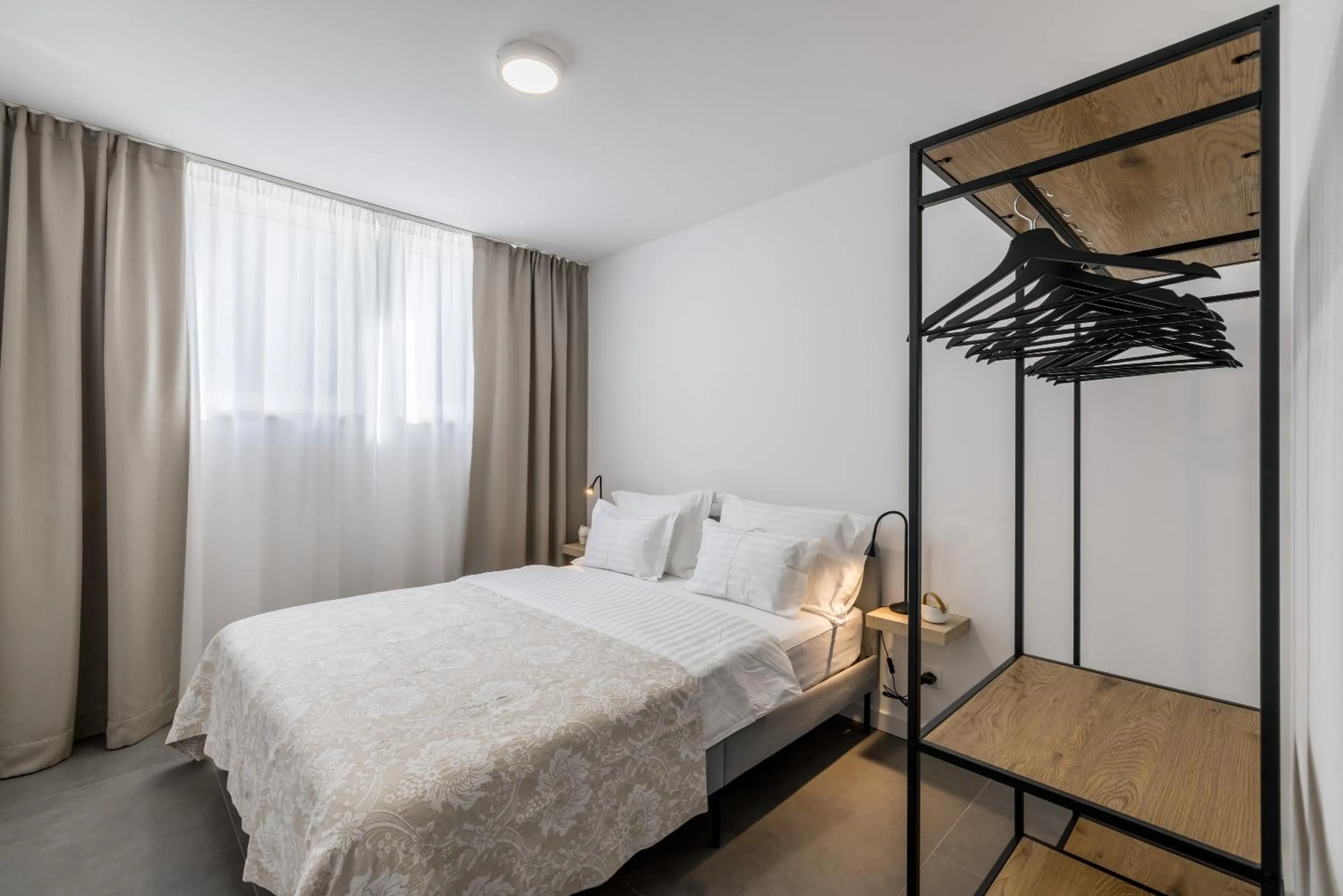 Bedroom, Bed in Adriatic Queen Rooms & Apartments