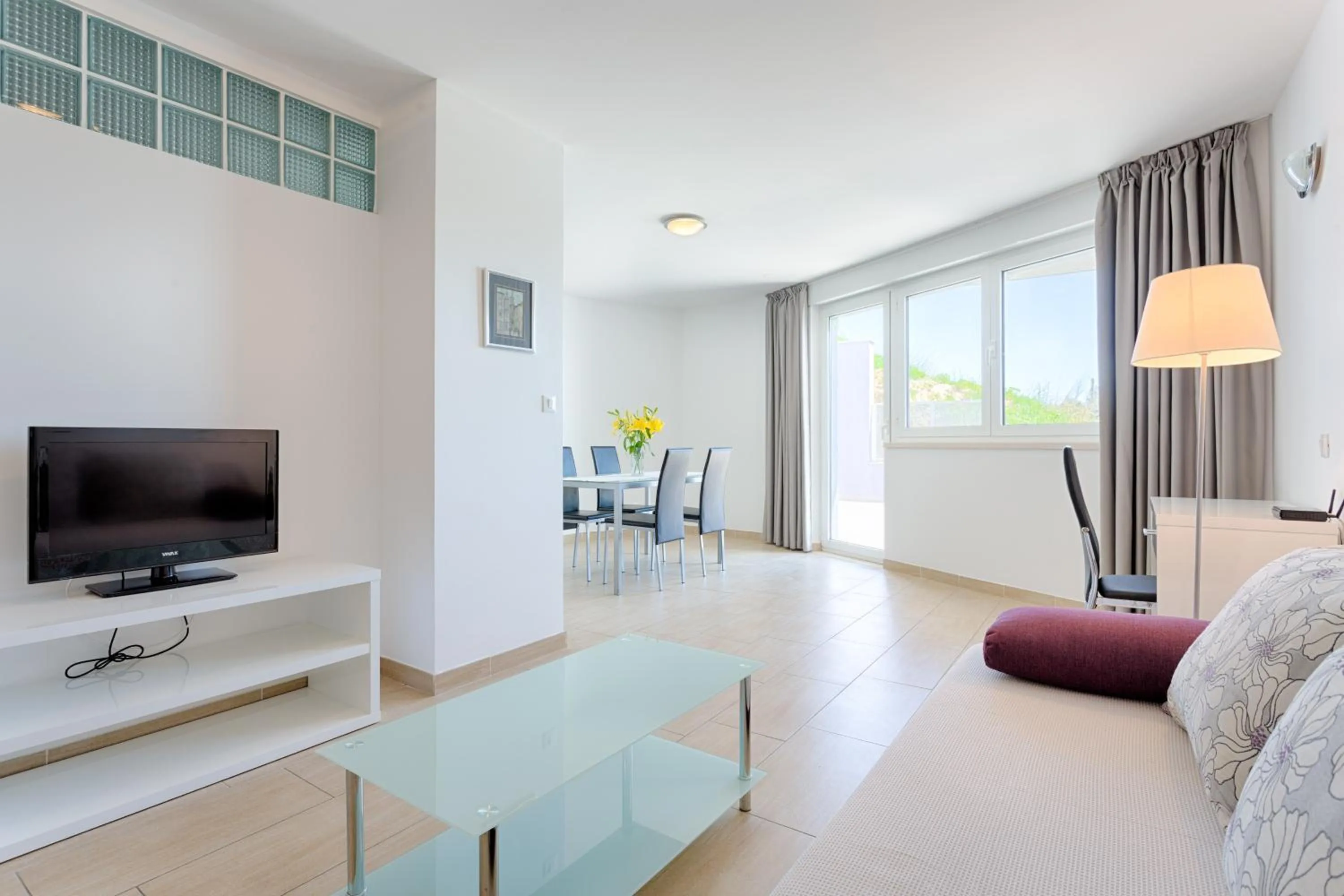 TV and multimedia in Adriatic Queen Rooms & Apartments