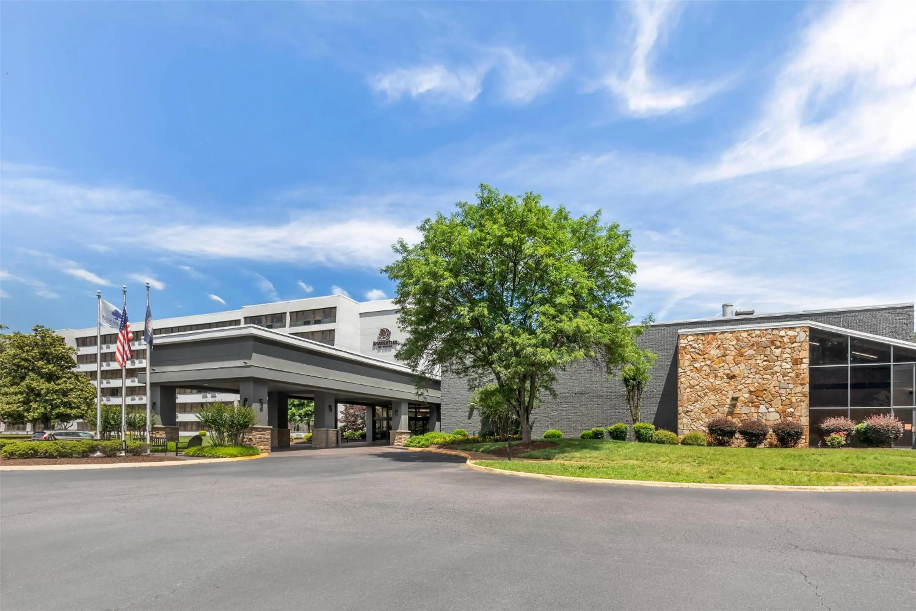 Property building in Doubletree by Hilton Hotel Williamsburg