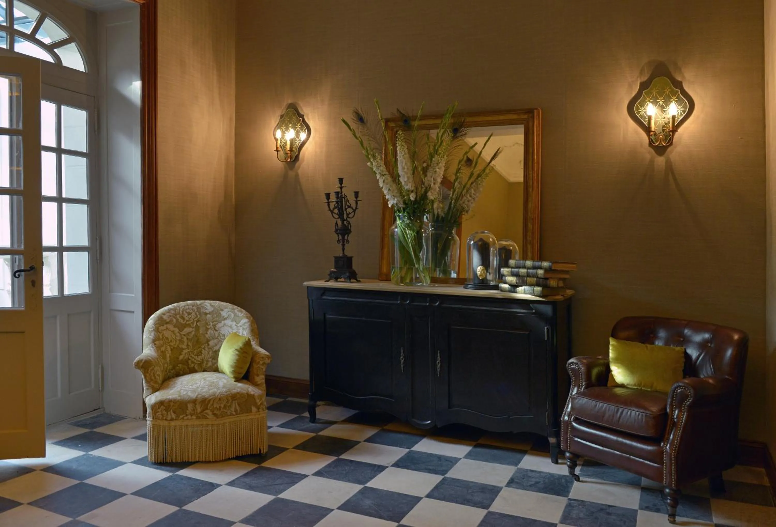 Seating area in Le Général d'Elbée Hotel & Spa - Teritoria