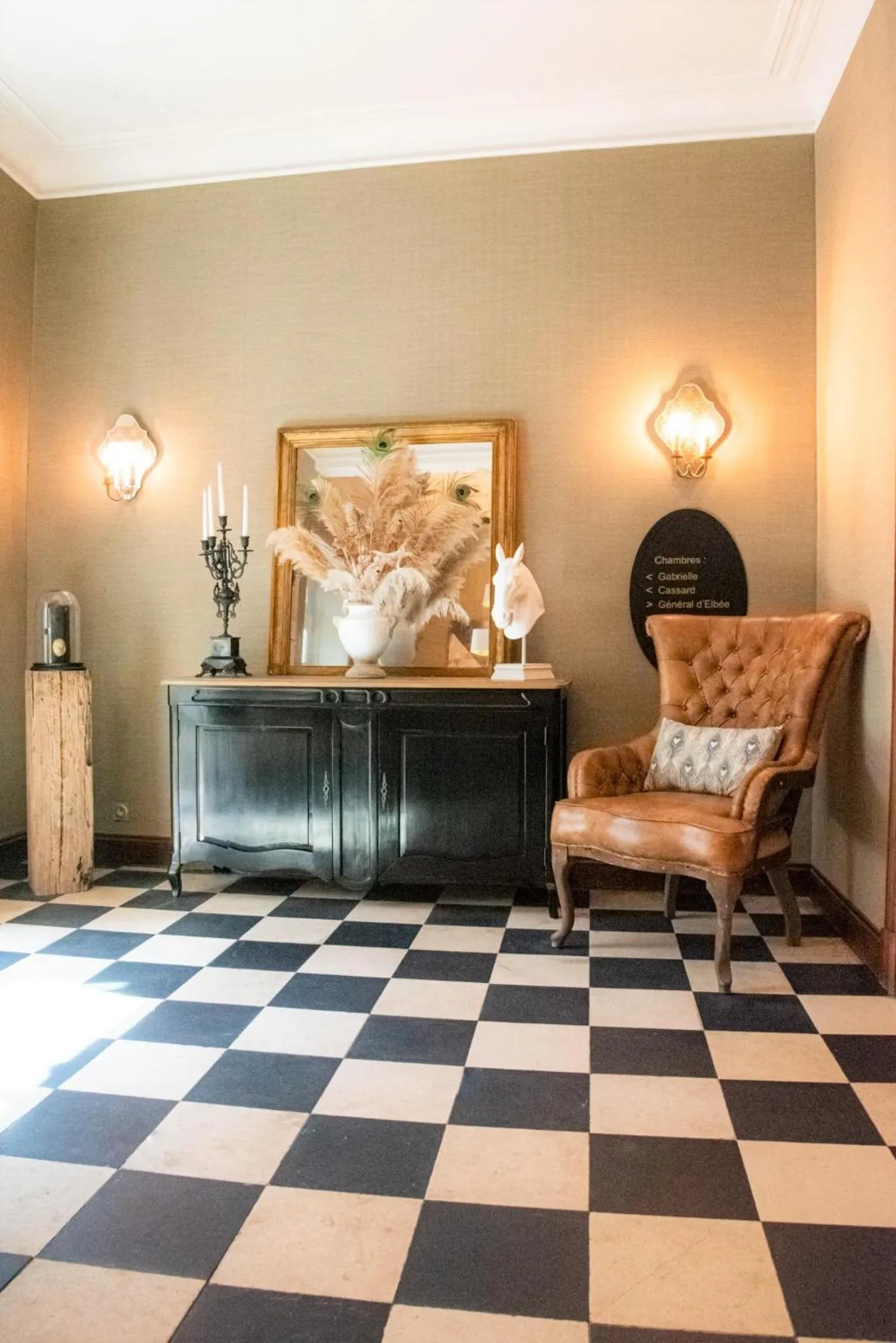 Seating area in Le Général d'Elbée Hotel & Spa - Teritoria