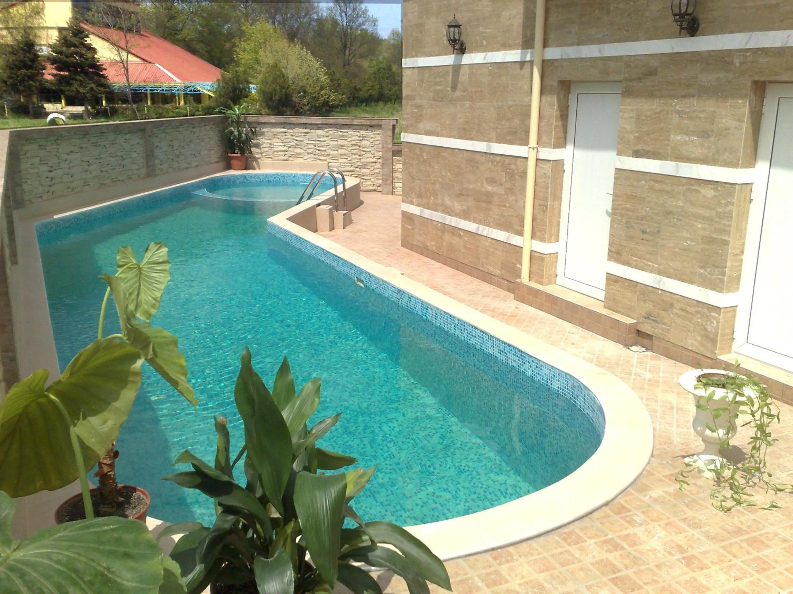 Summer in Hotel Luxor