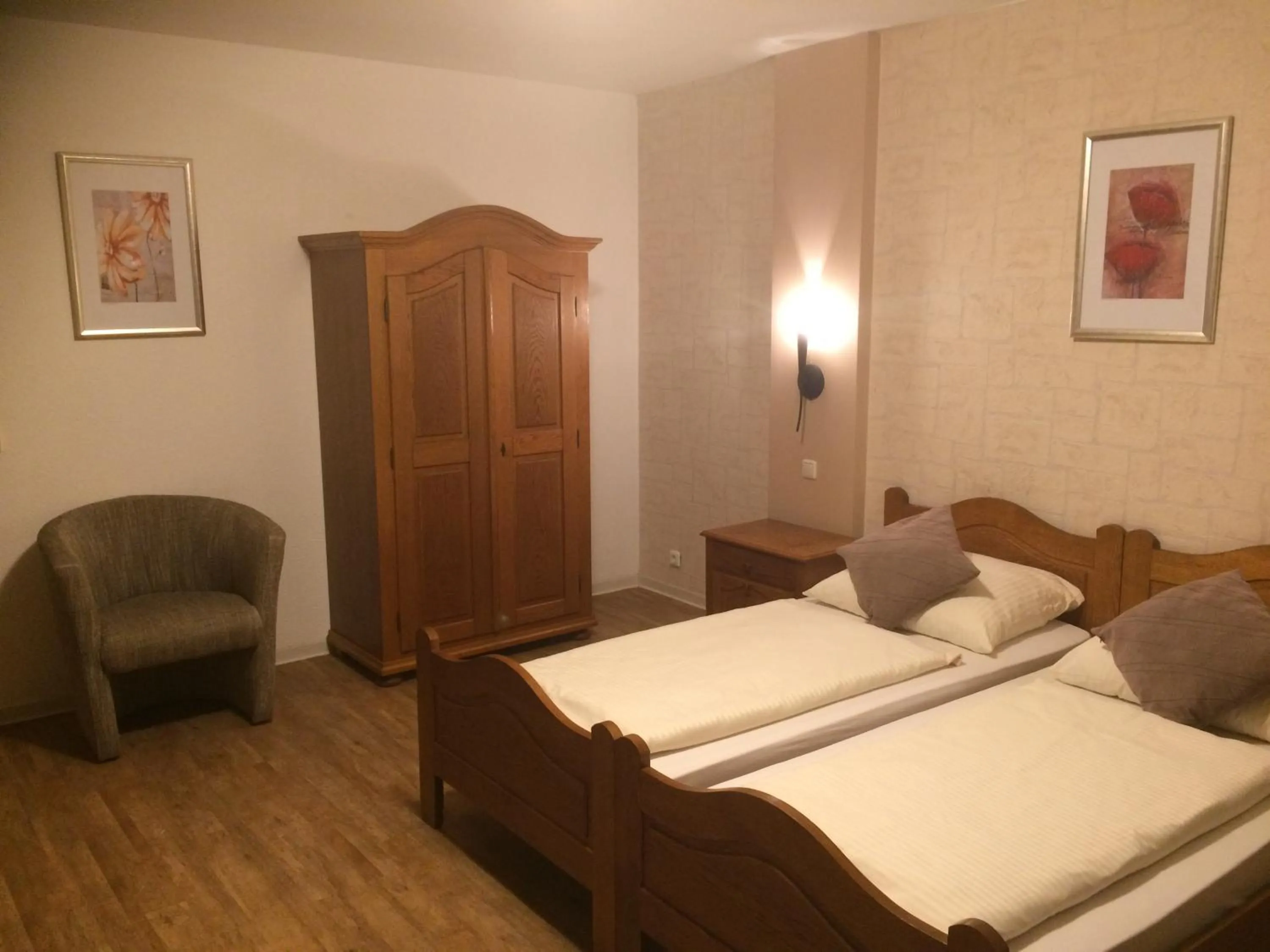 Photo of the whole room, Bed in Hotel zum Schnackel in Mainz