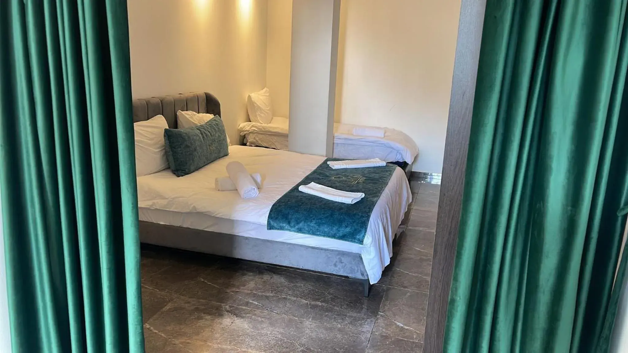 Standard Queen Room in Lago Suites Hotel Standard Queen Room in Lago Suites Hotel