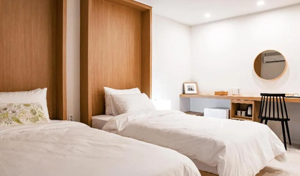 Bedroom, Bed in Hotel Kyungsung