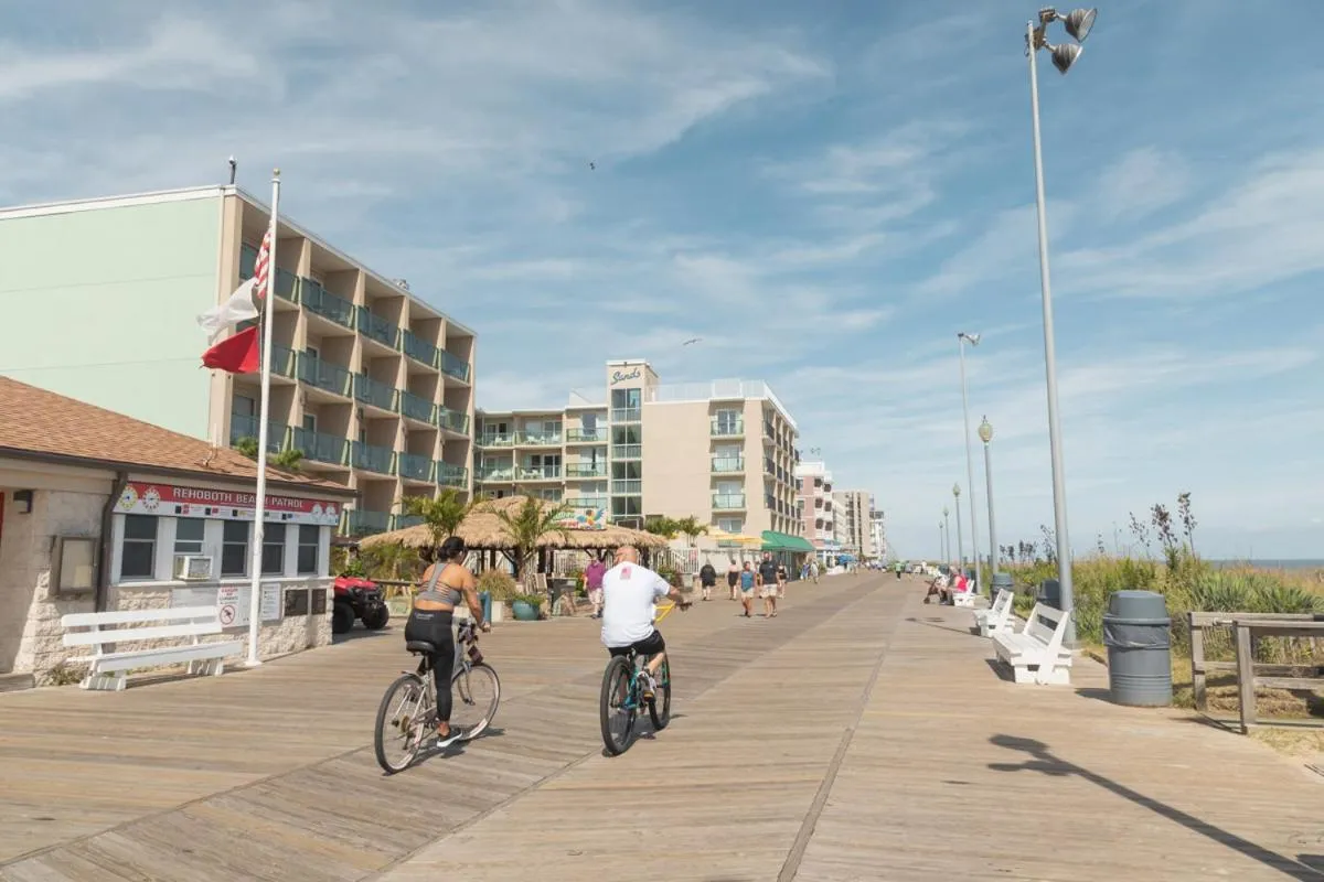 Cycling in Admiral on Baltimore
