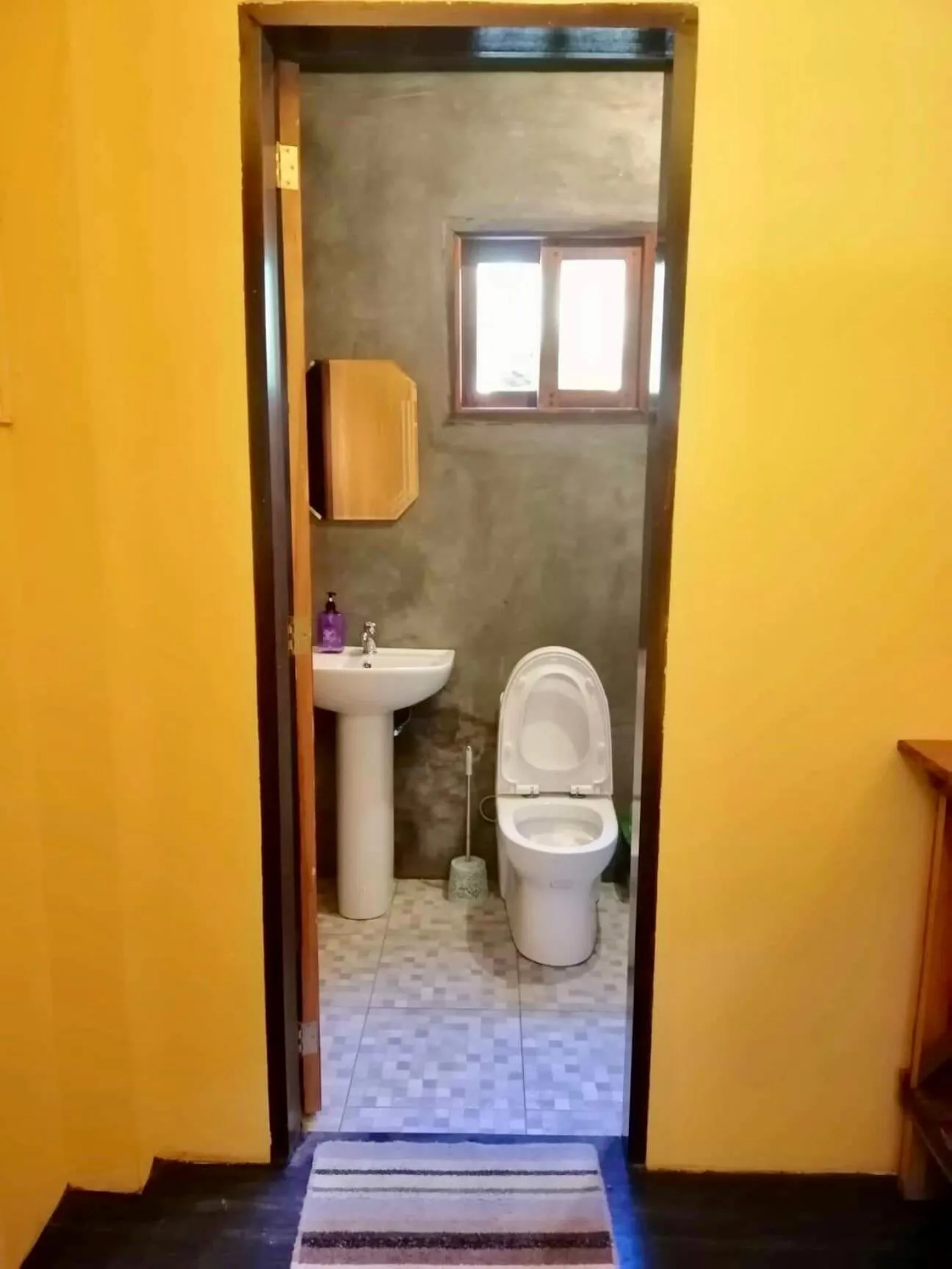 Toilet in Ilakai Hostel
