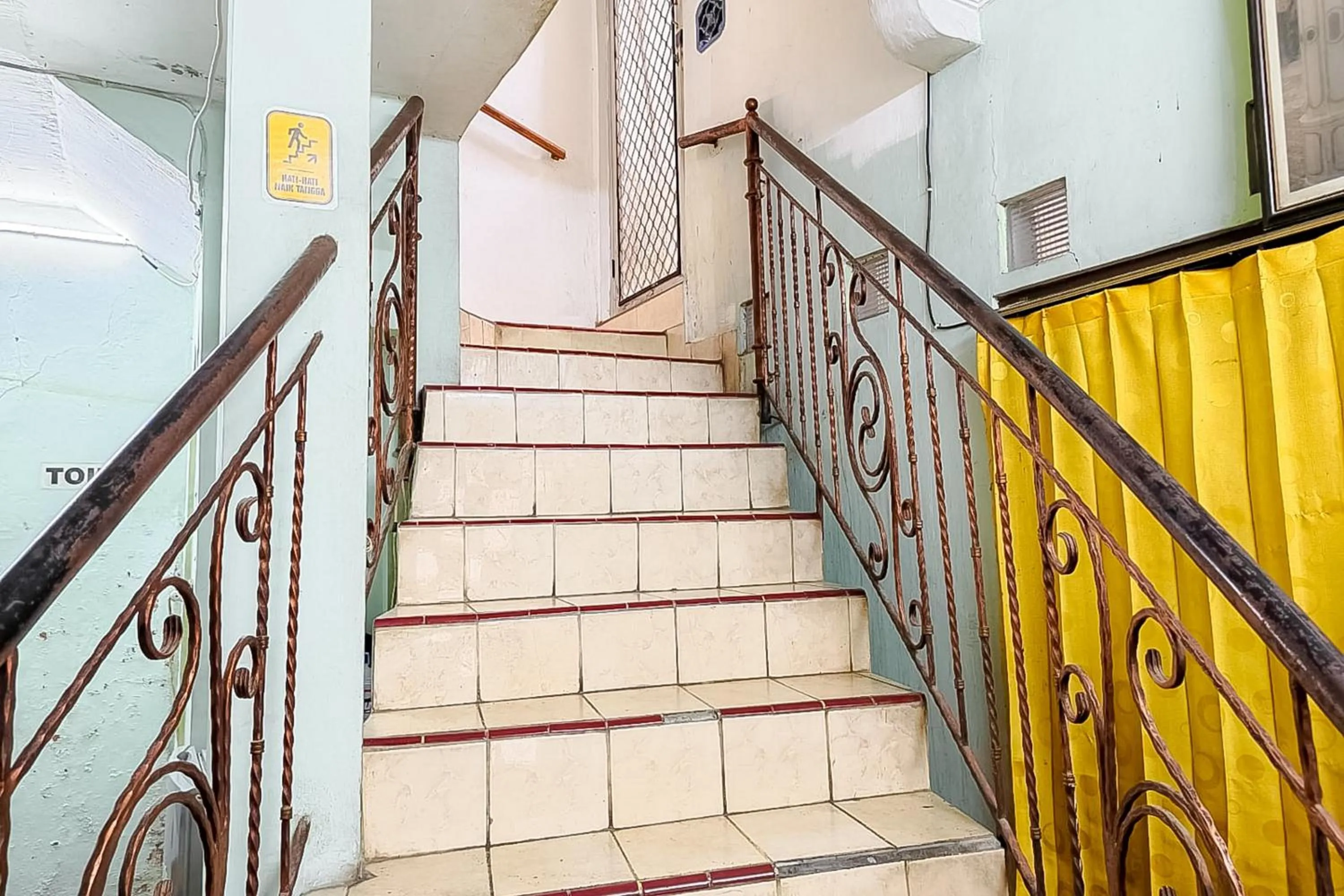 Property building in Danysa Guest House Jakarta RedPartner