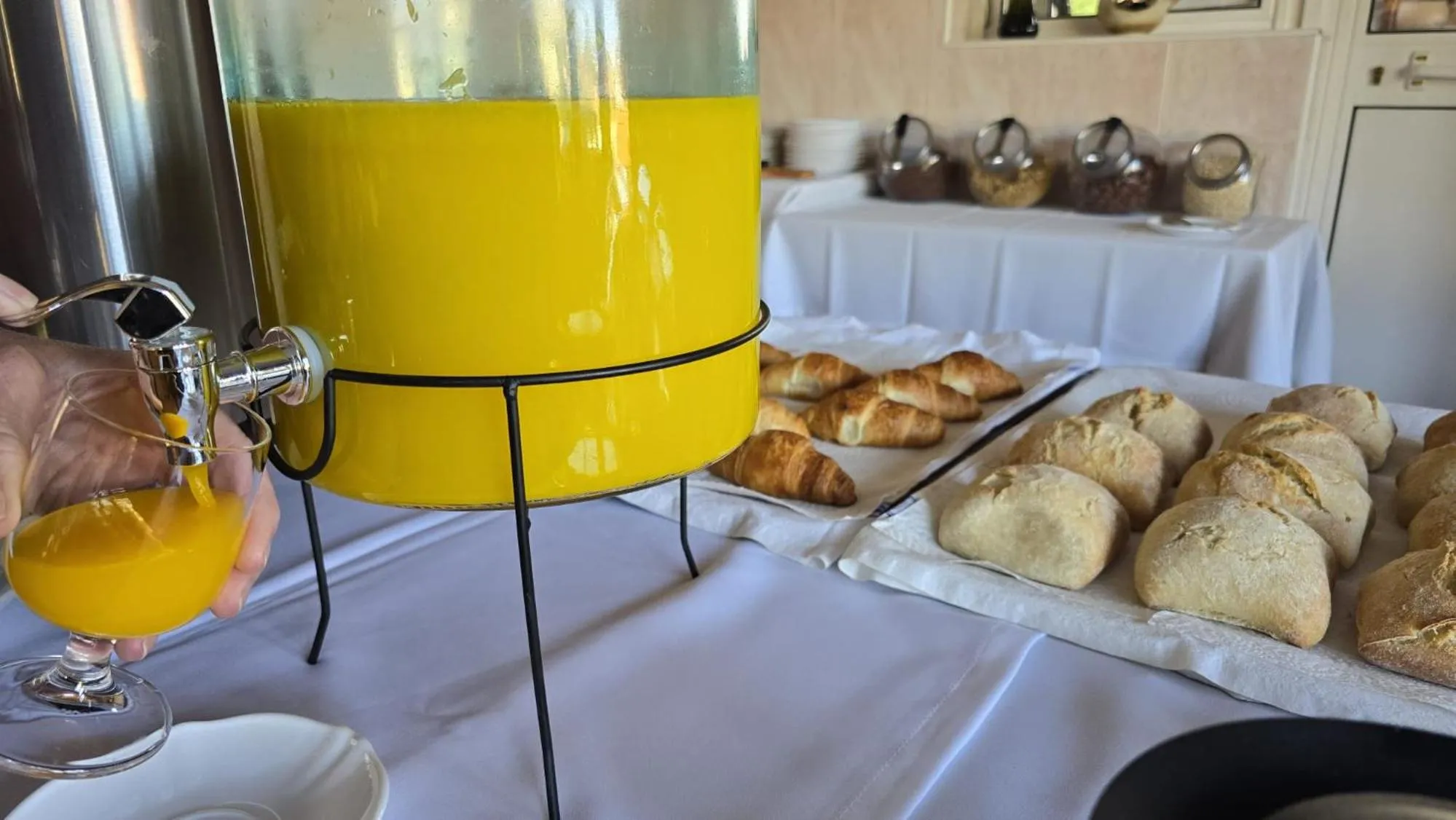 Breakfast in Porto Monte