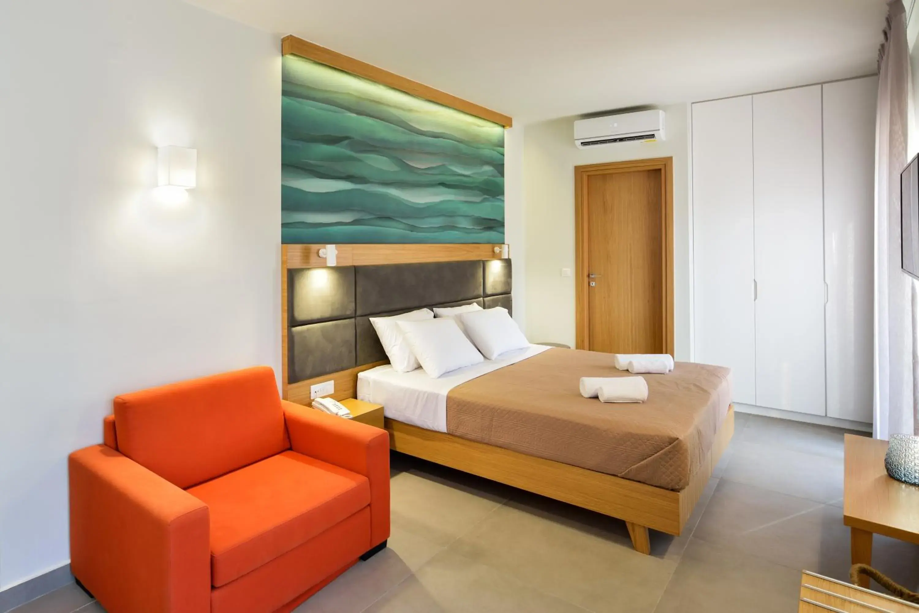 Superior Room with Balcony in Elia Kalamaki Hotel Superior Room with Balcony in Elia Kalamaki Hotel