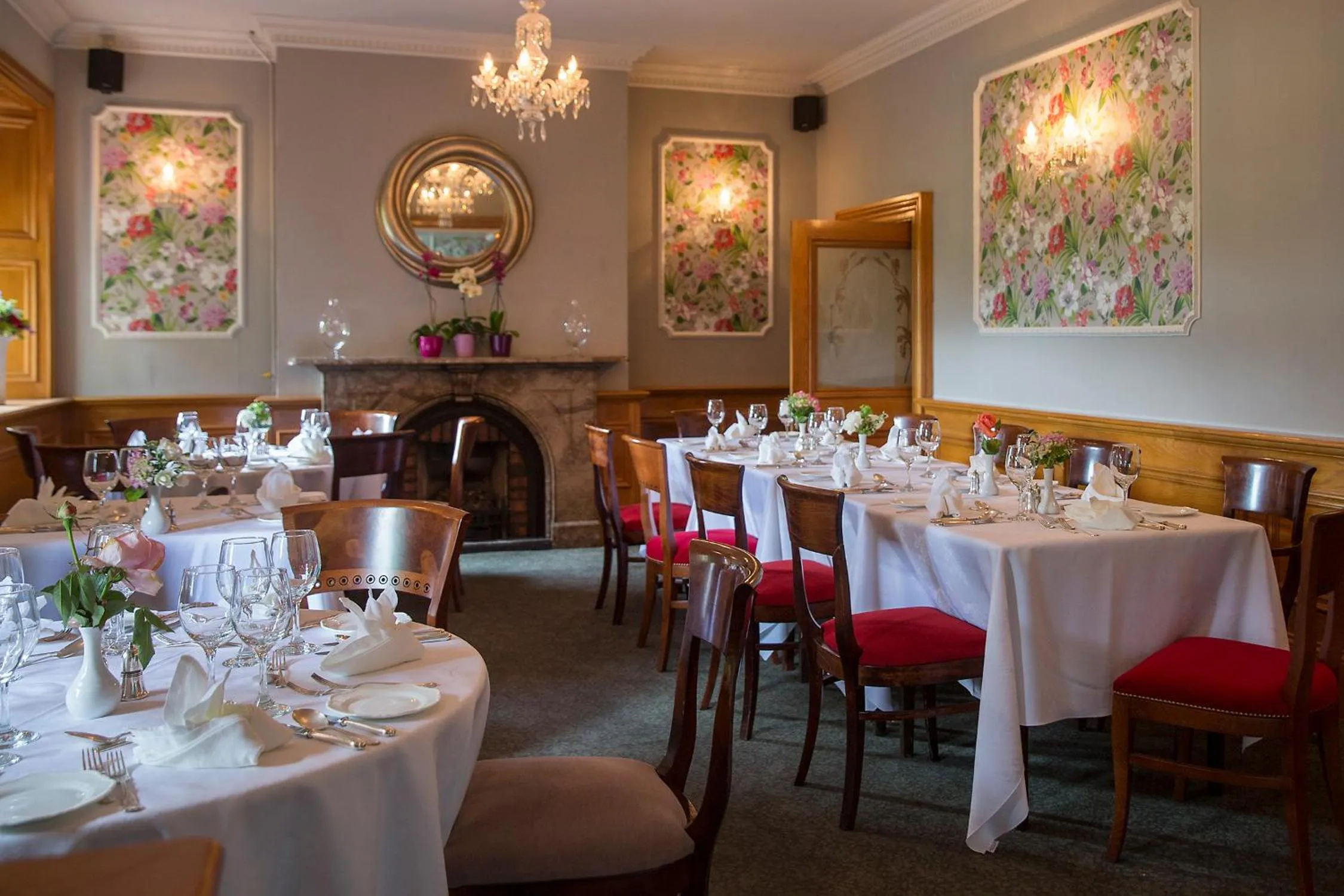 Dining area in Hotel Minella & Leisure Centre
