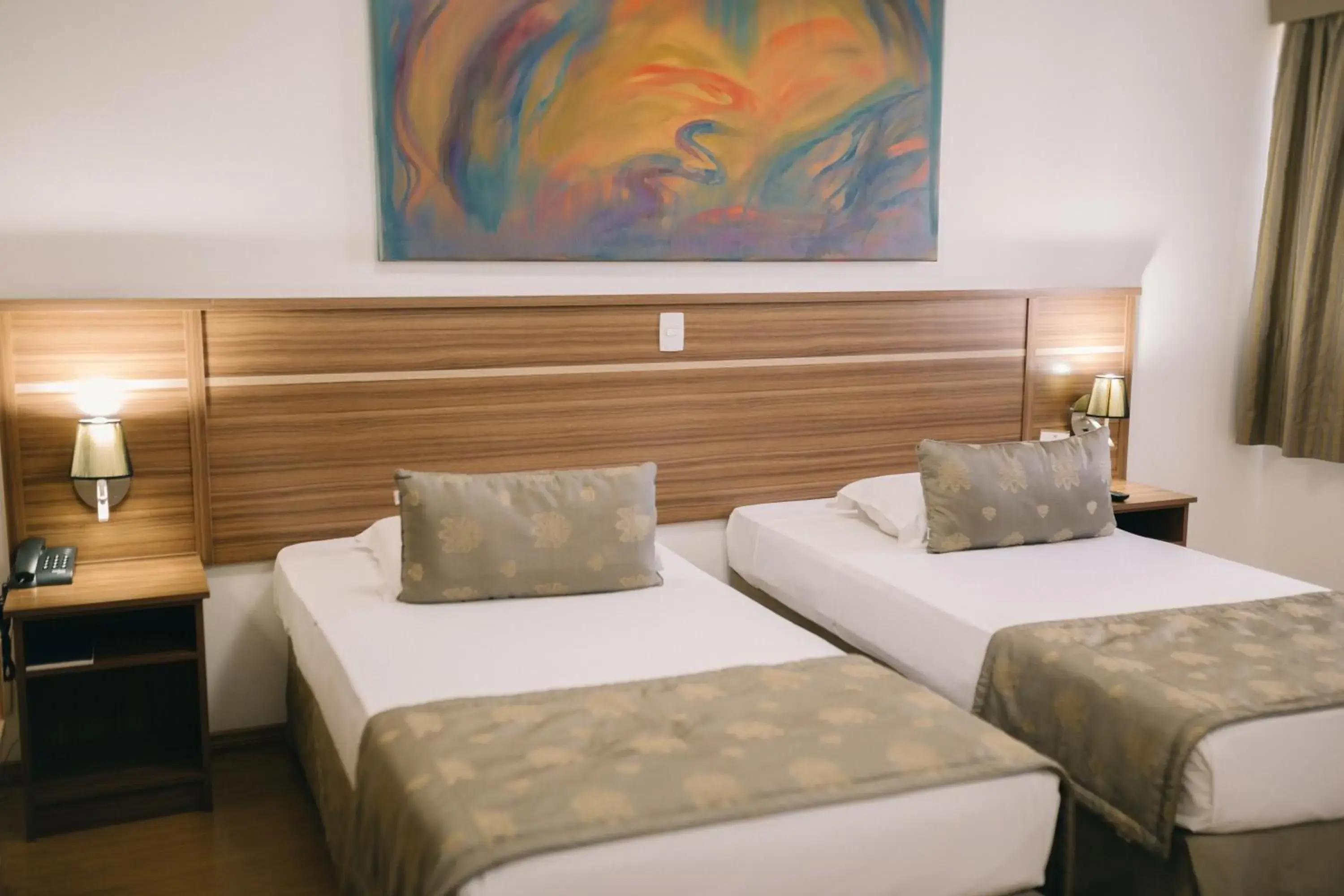 Deluxe Twin Room in Faro Hotel São José dos Campos Deluxe Twin Room in Faro Hotel São José dos Campos