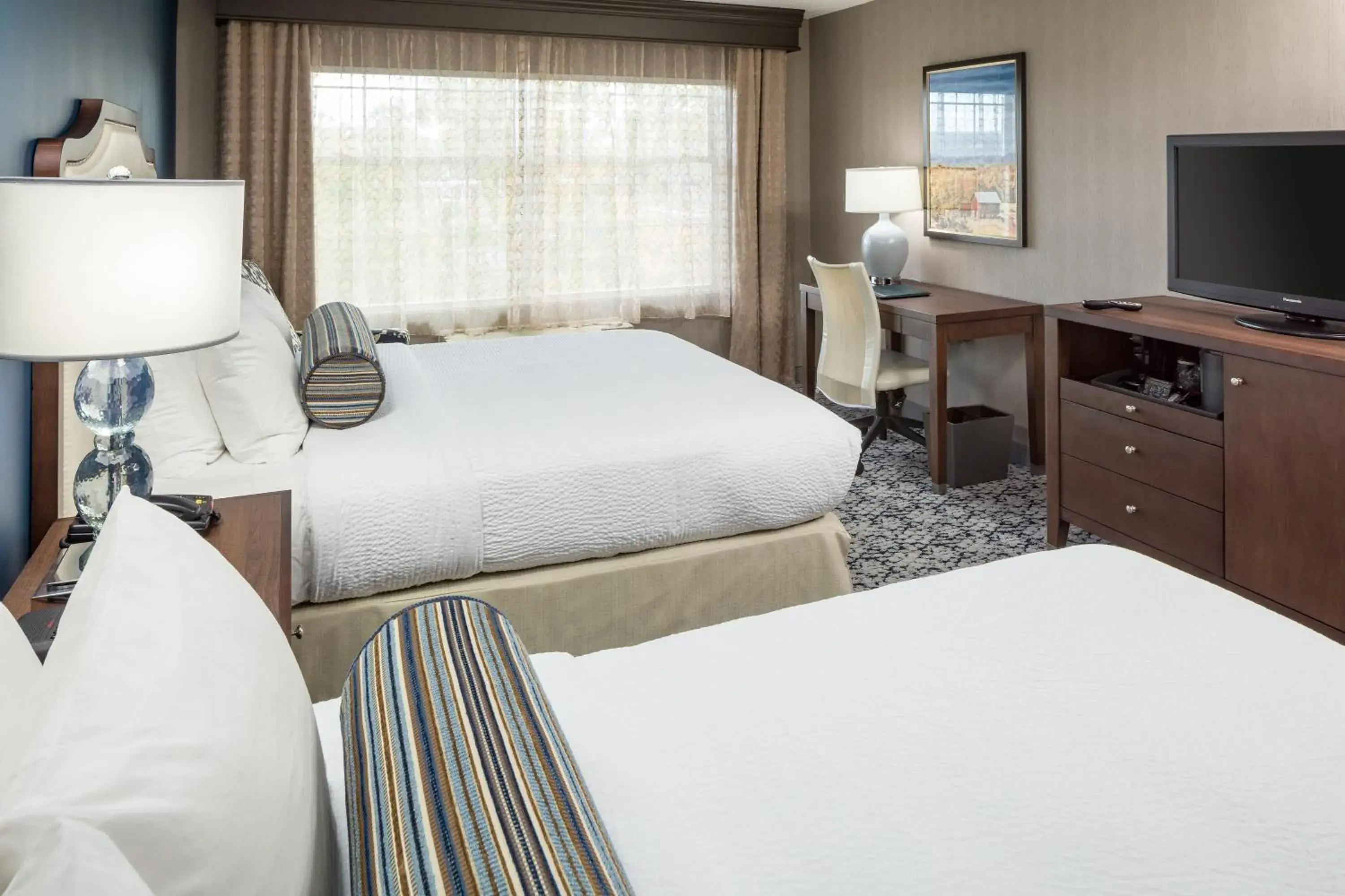 Queen Room with Two Queen Beds in Inn at Middletown Queen Room with Two Queen Beds in Inn at Middletown