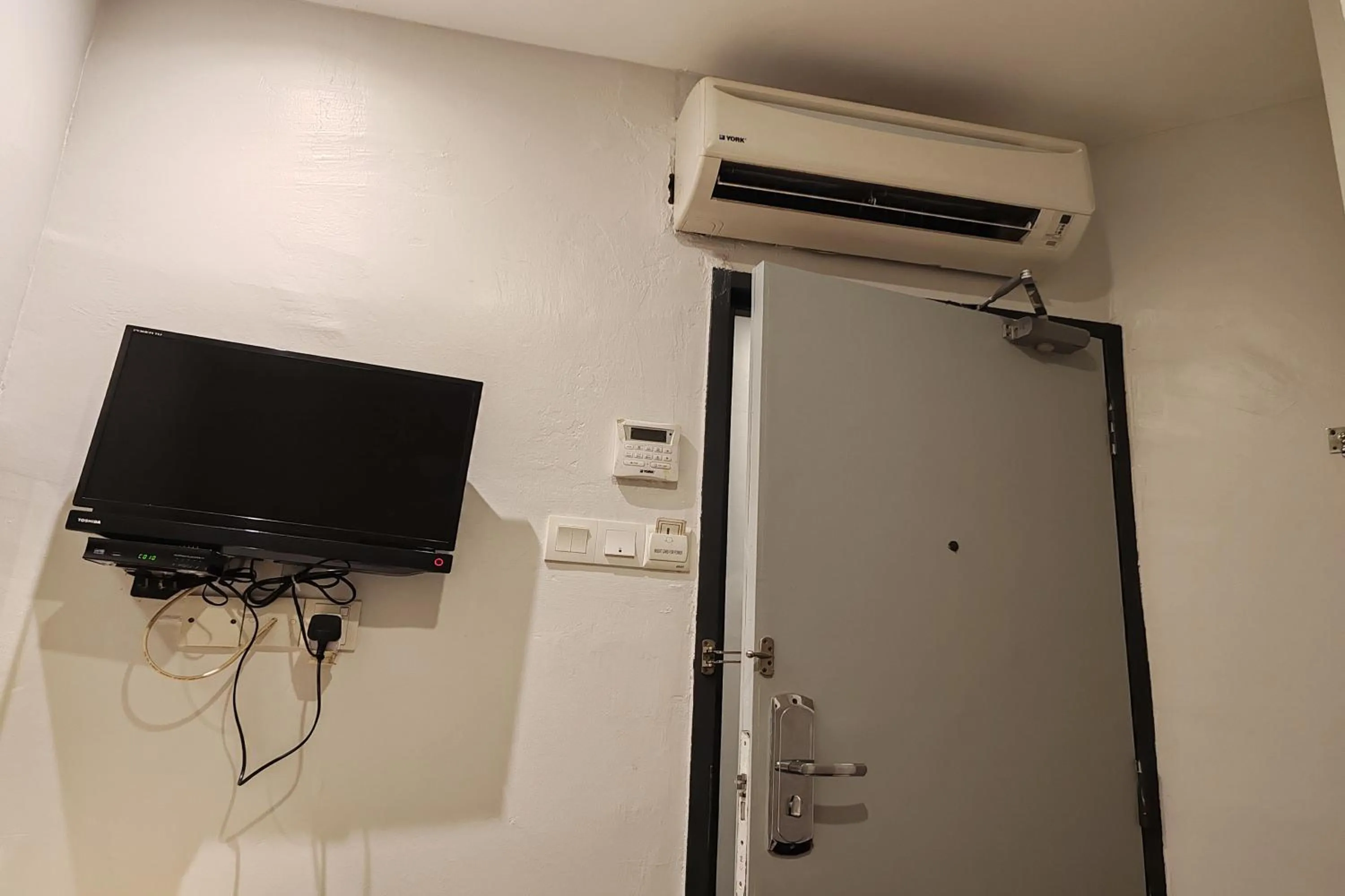 air conditioner in Hotel 18 Ipoh Aeon Mall