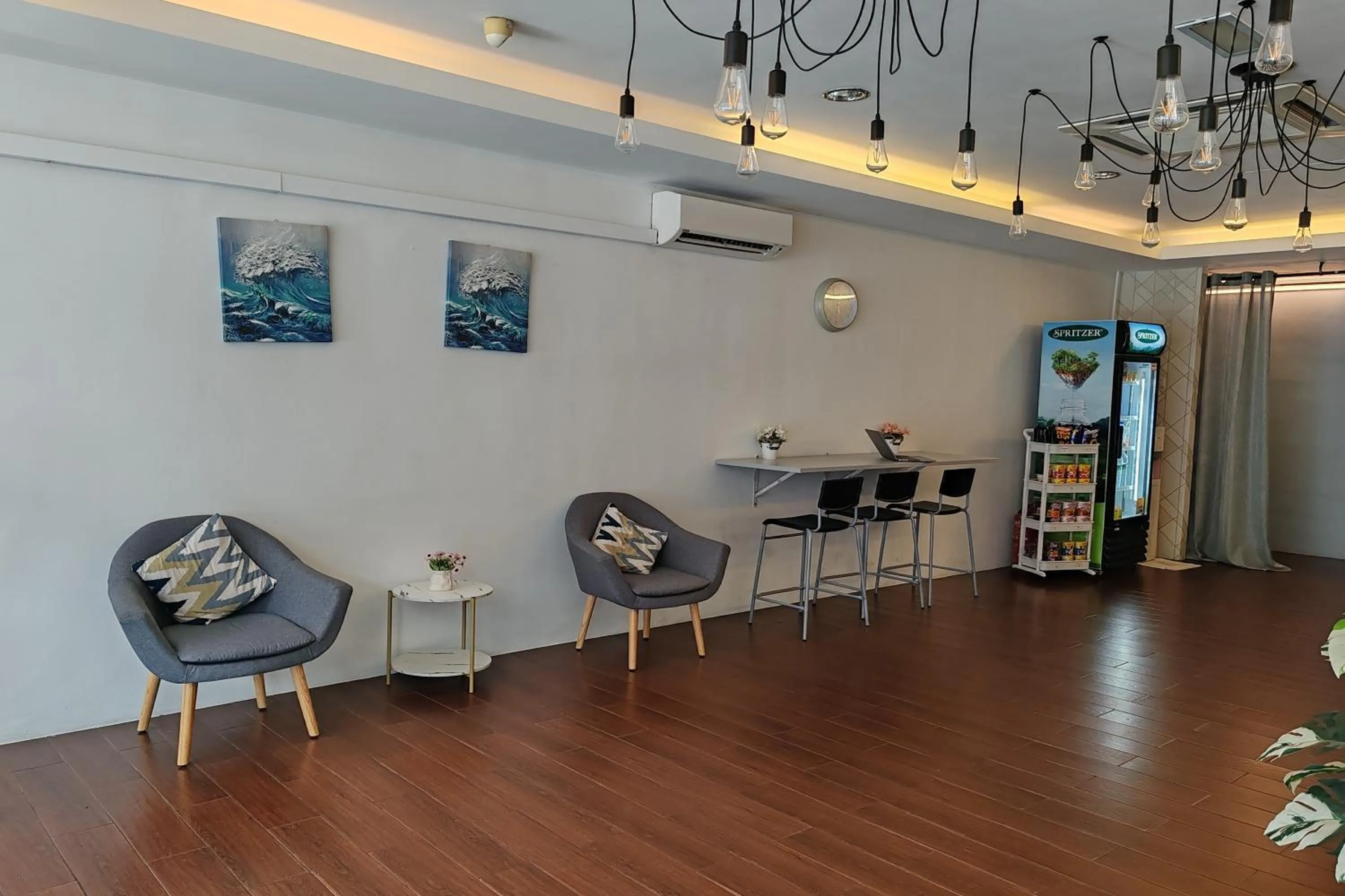 Seating area in Hotel 18 Ipoh Aeon Mall