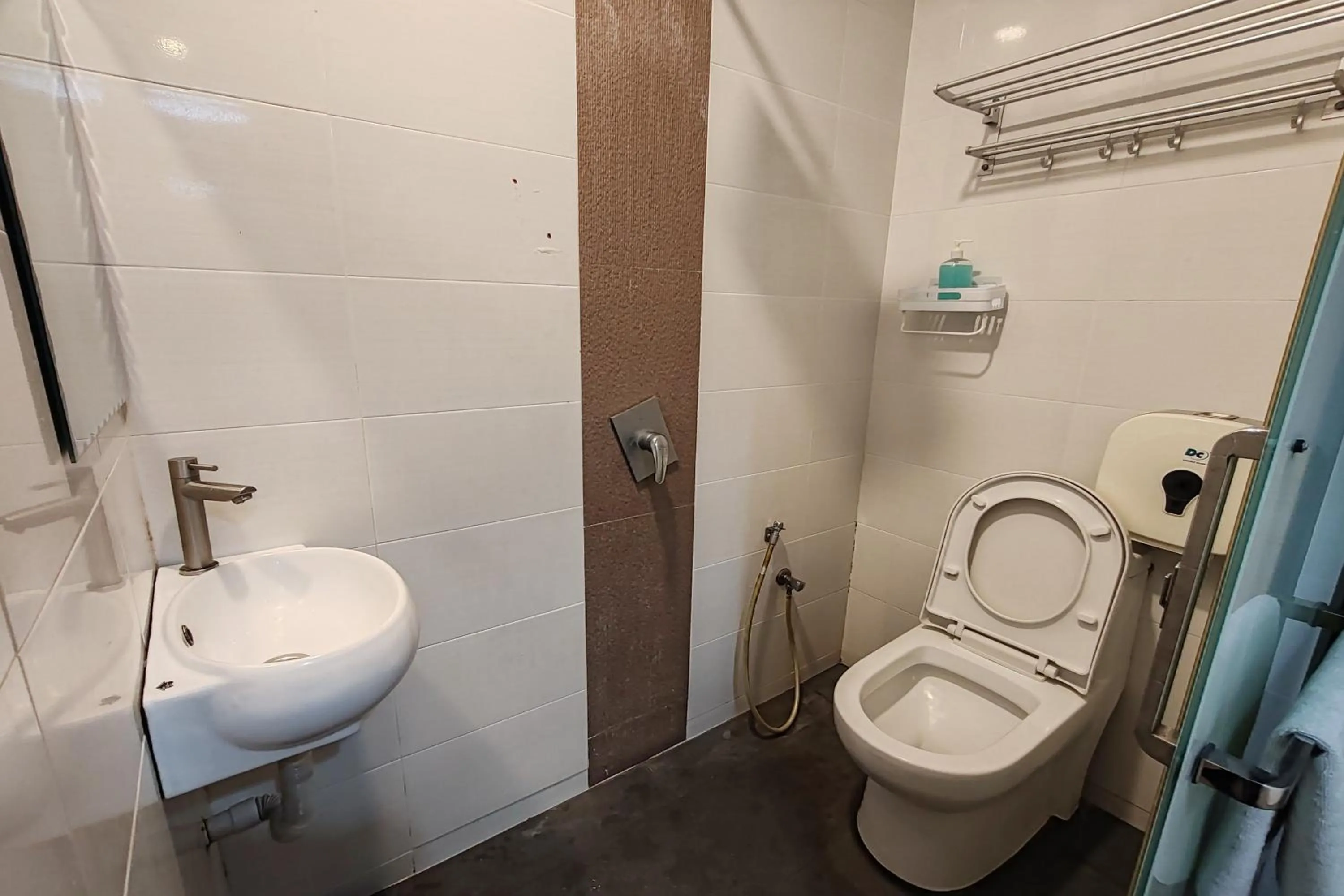 Bathroom in Hotel 18 Ipoh Aeon Mall