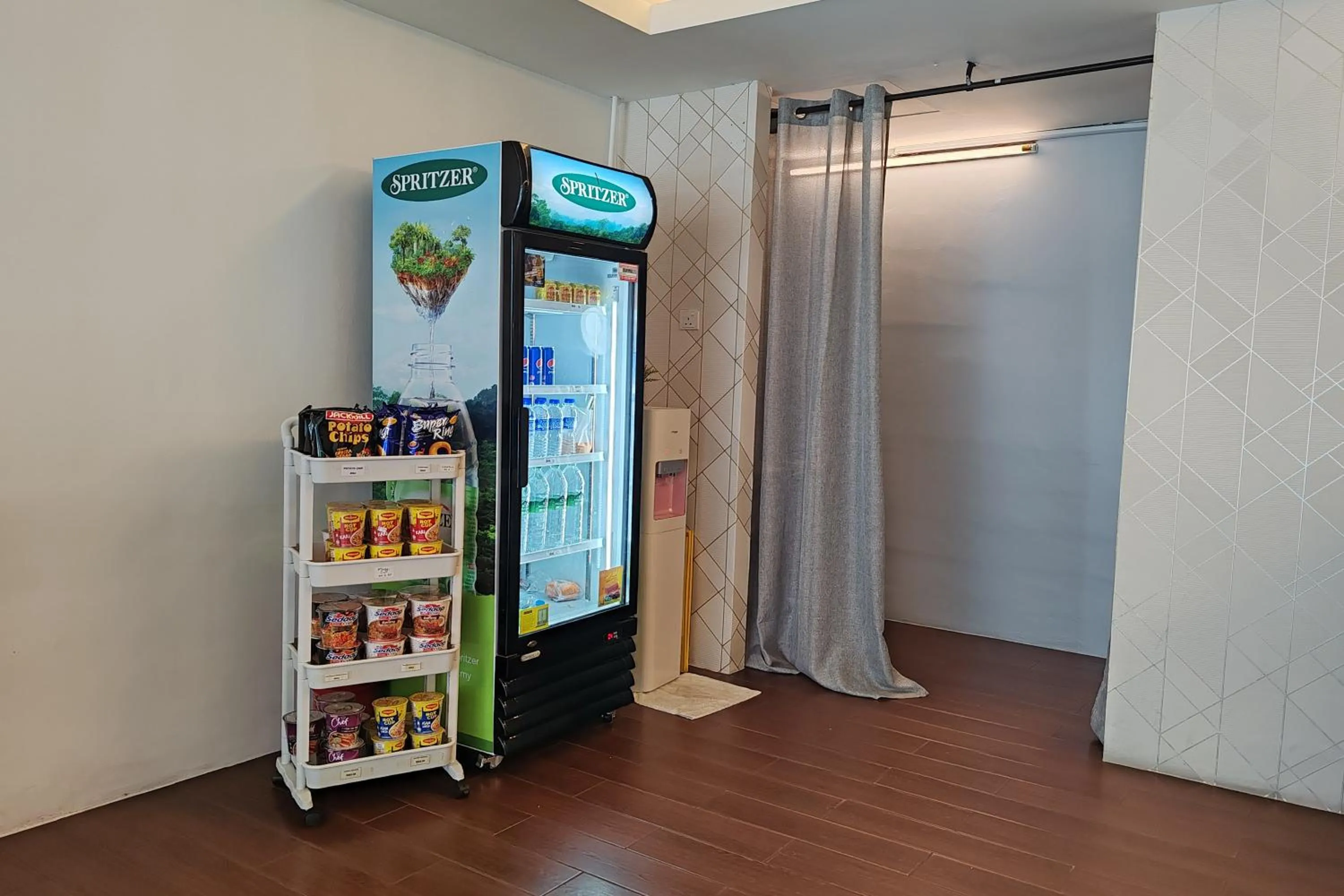 vending machine in Hotel 18 Ipoh Aeon Mall