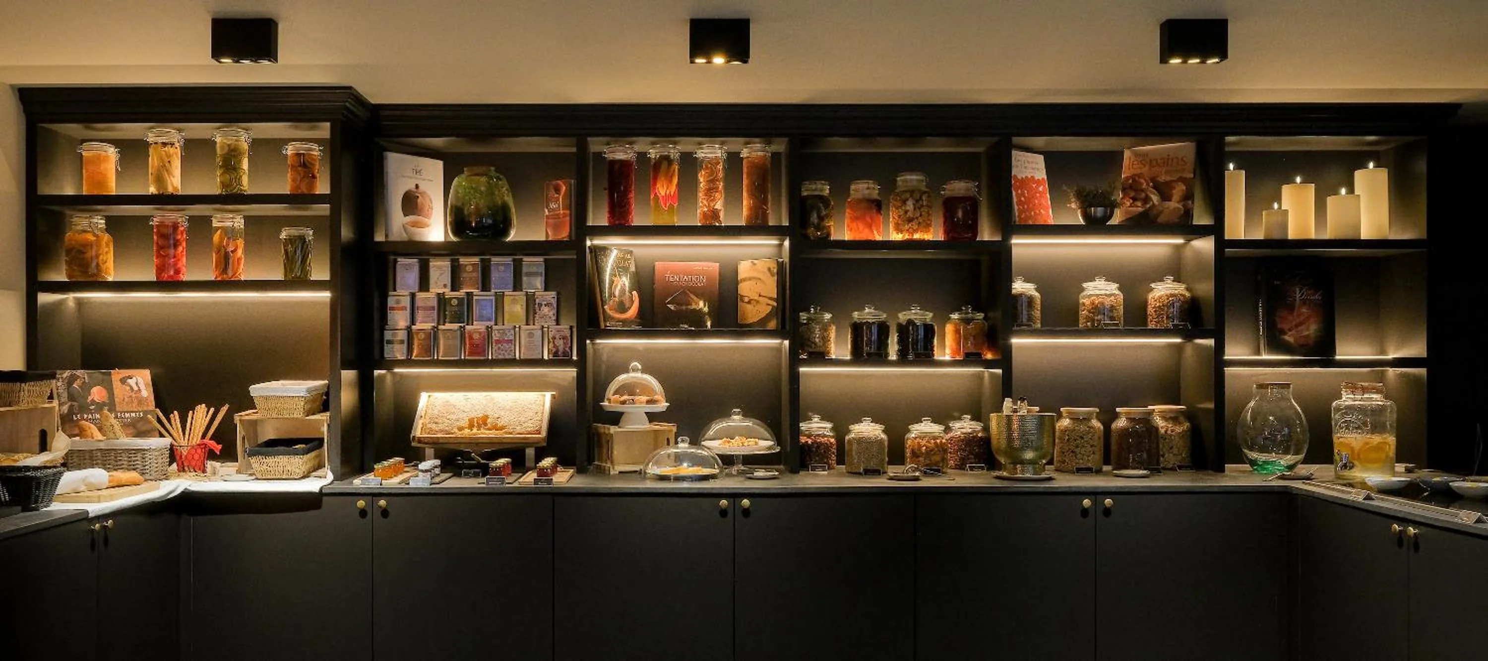 Food and drinks in Harmon House - Hotel & Spa