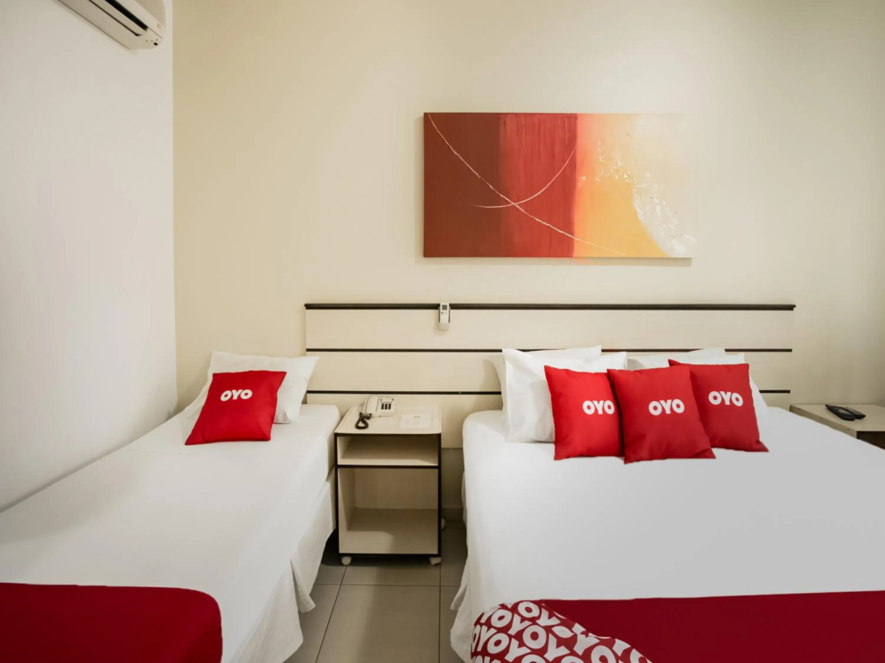 Bedroom, Bed in Polo Hotel