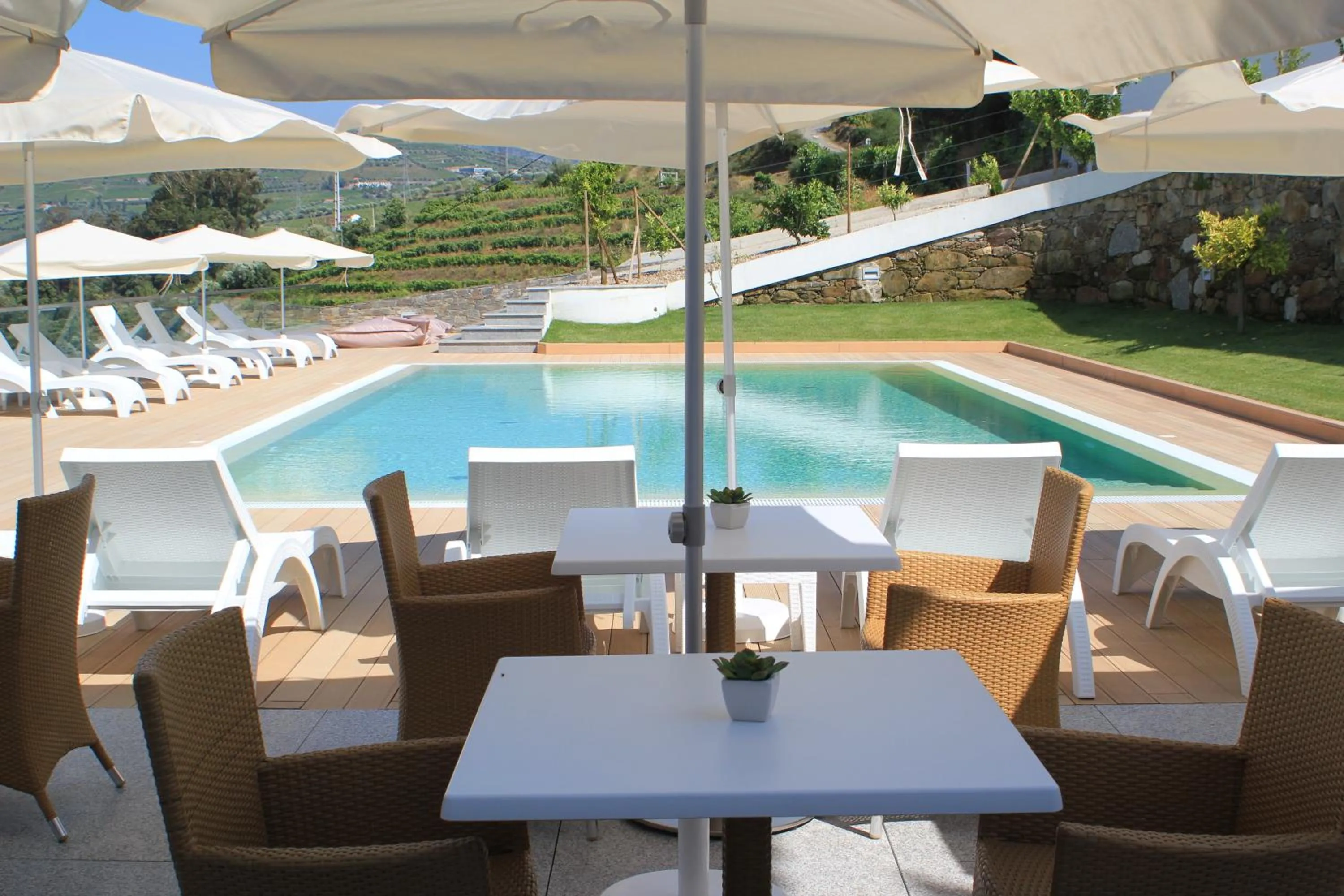 Restaurant/places to eat in Delfim Douro Hotel