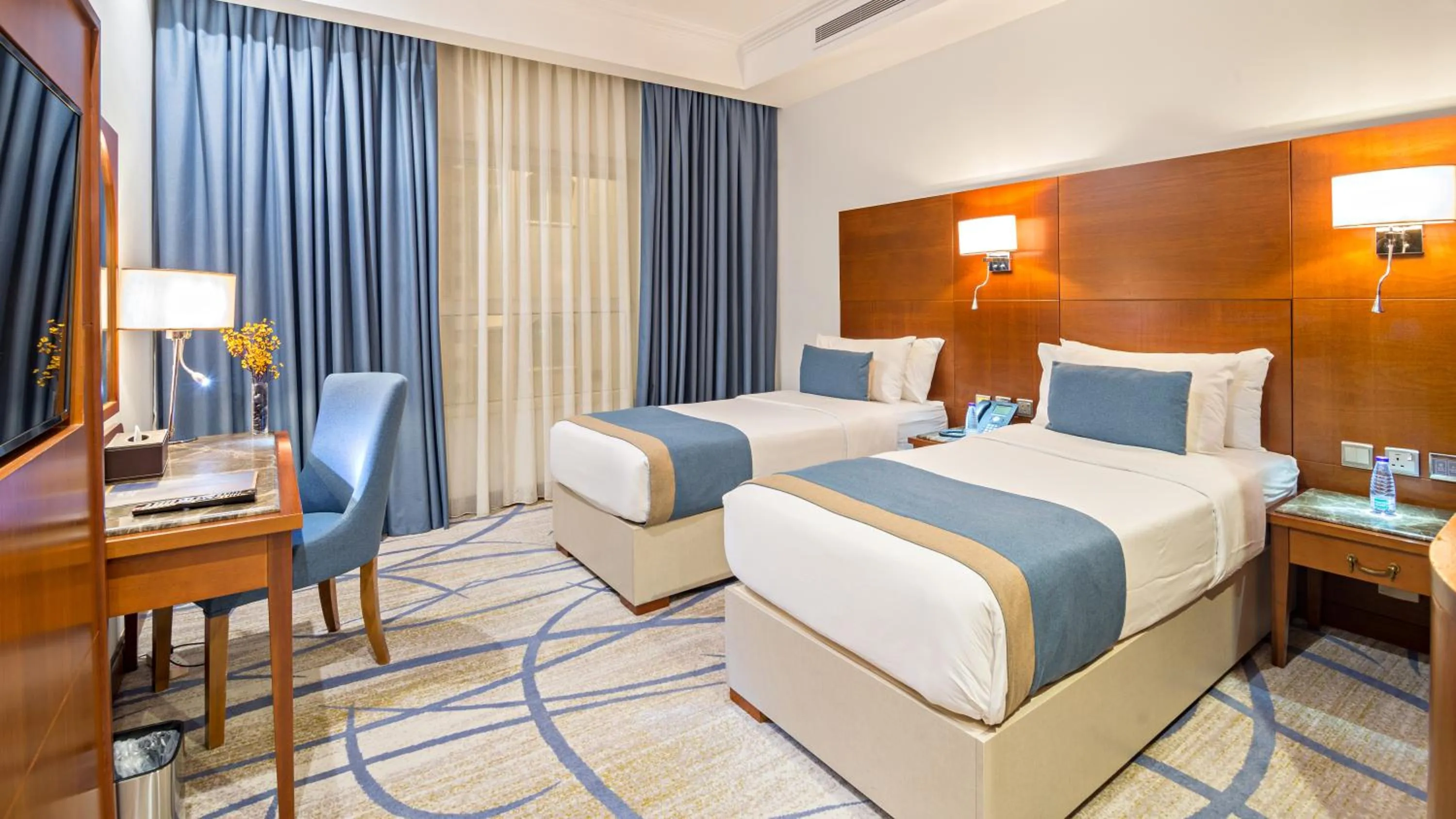 Bed in Jiwar Almasi Hotel