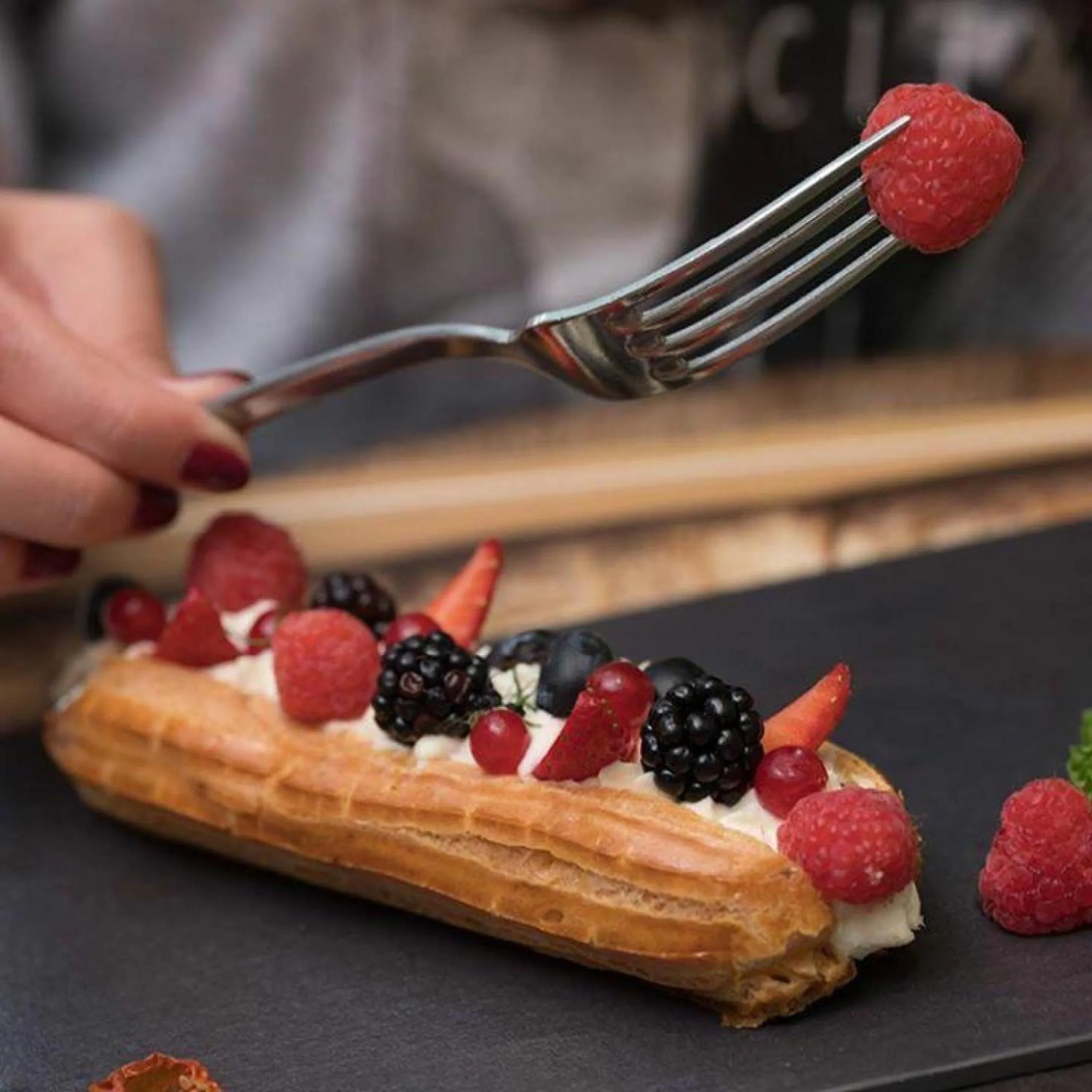 Restaurant/places to eat in Jiwar Almasi Hotel