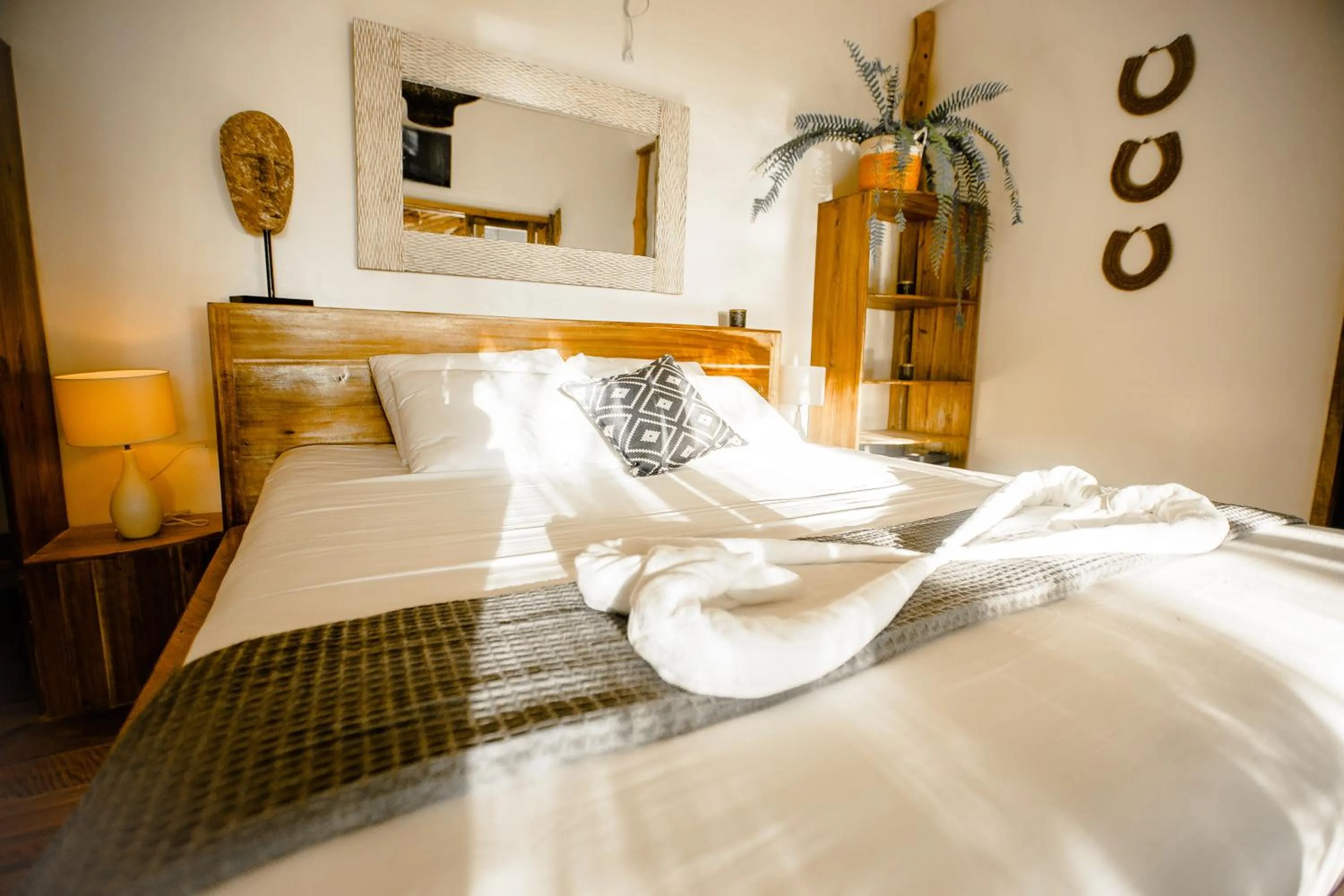 Bedroom, Bed in Maligaya Beach Bungalows