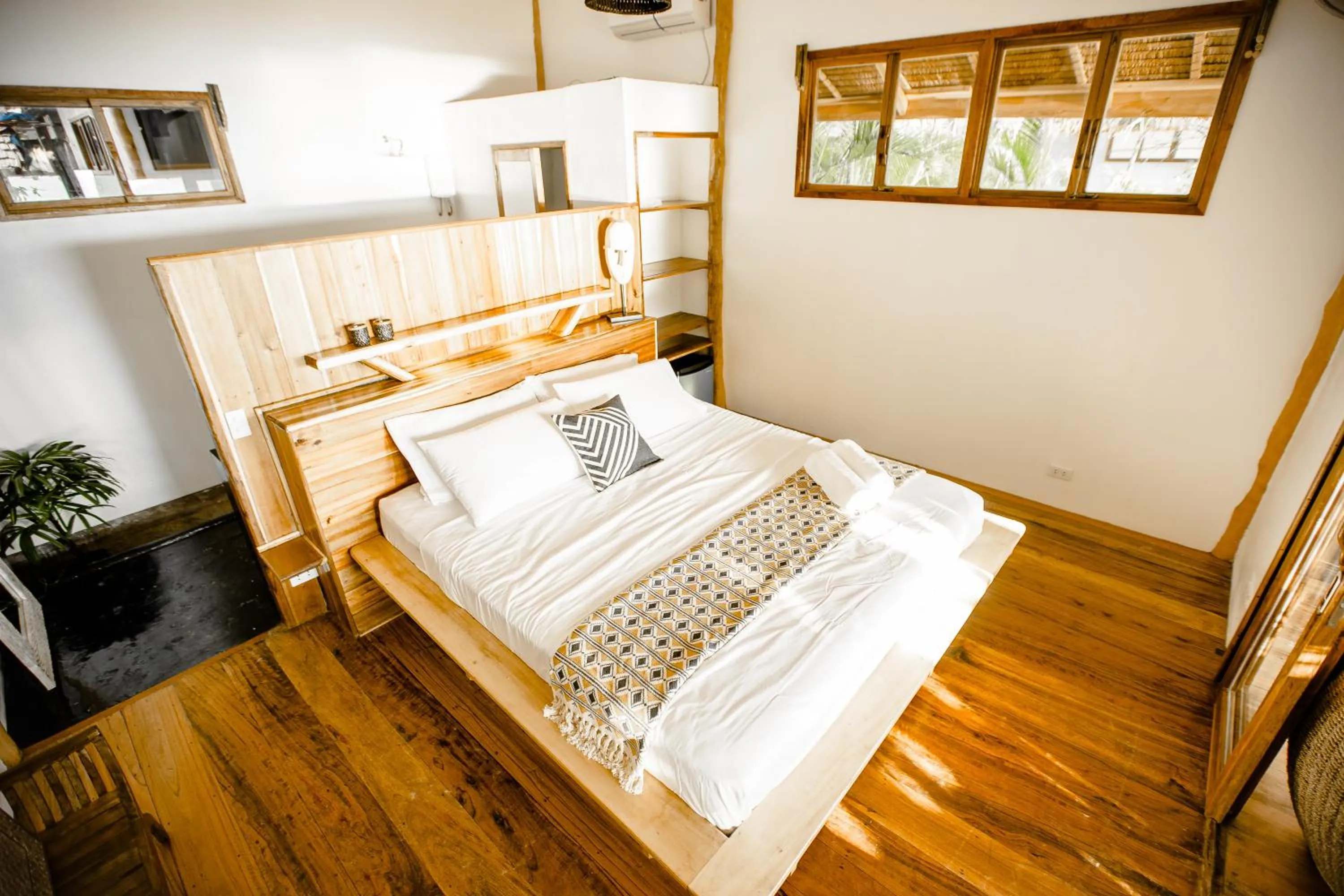Bedroom, Bed in Maligaya Beach Bungalows