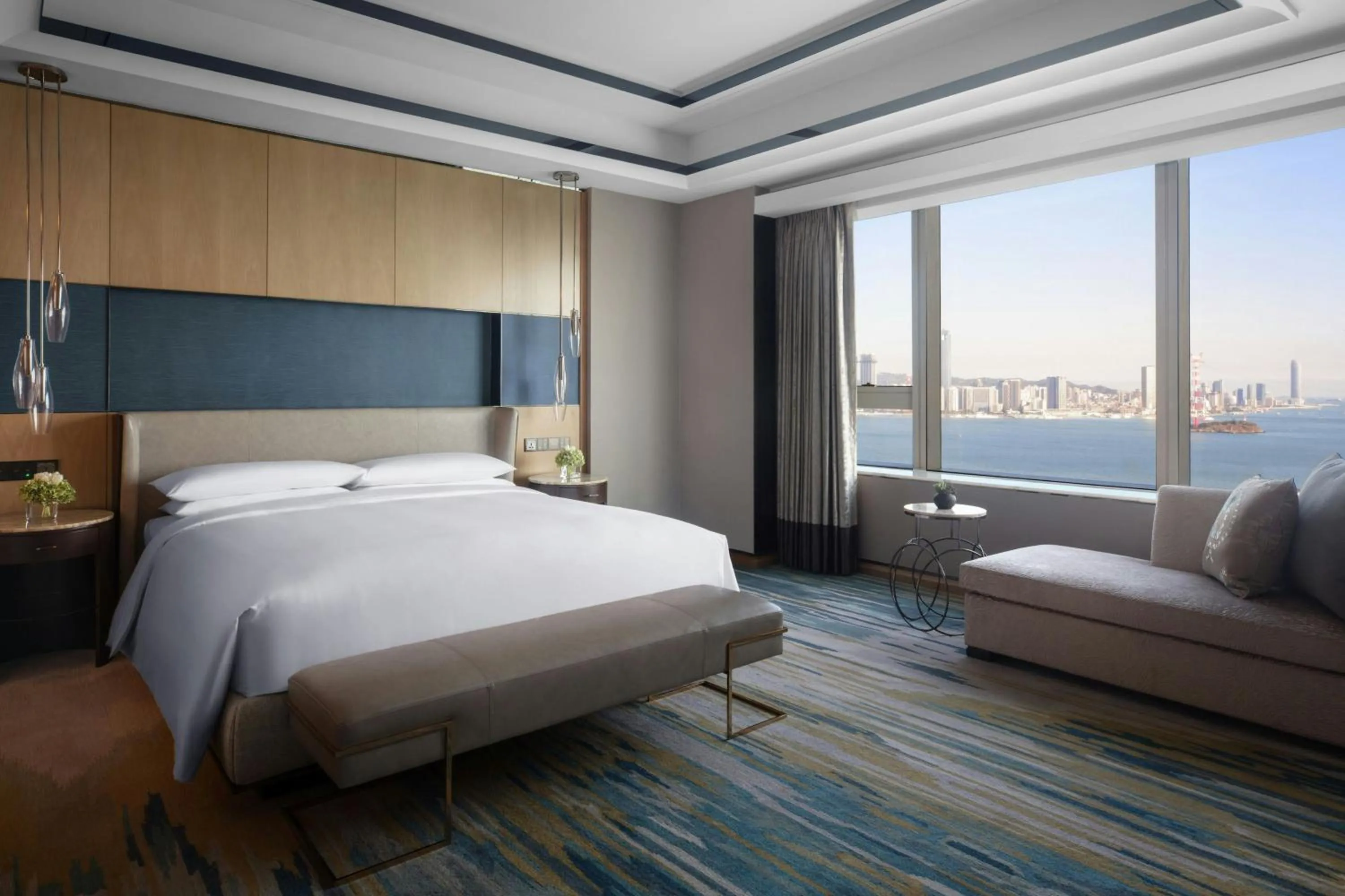 Photo of the whole room, Bed in Xiamen Marriott Hotel Haicang