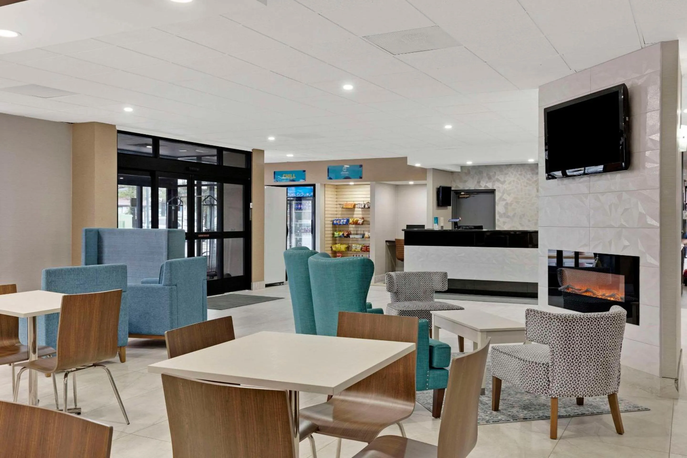 Breakfast in Clarion Pointe Near Erie Casino