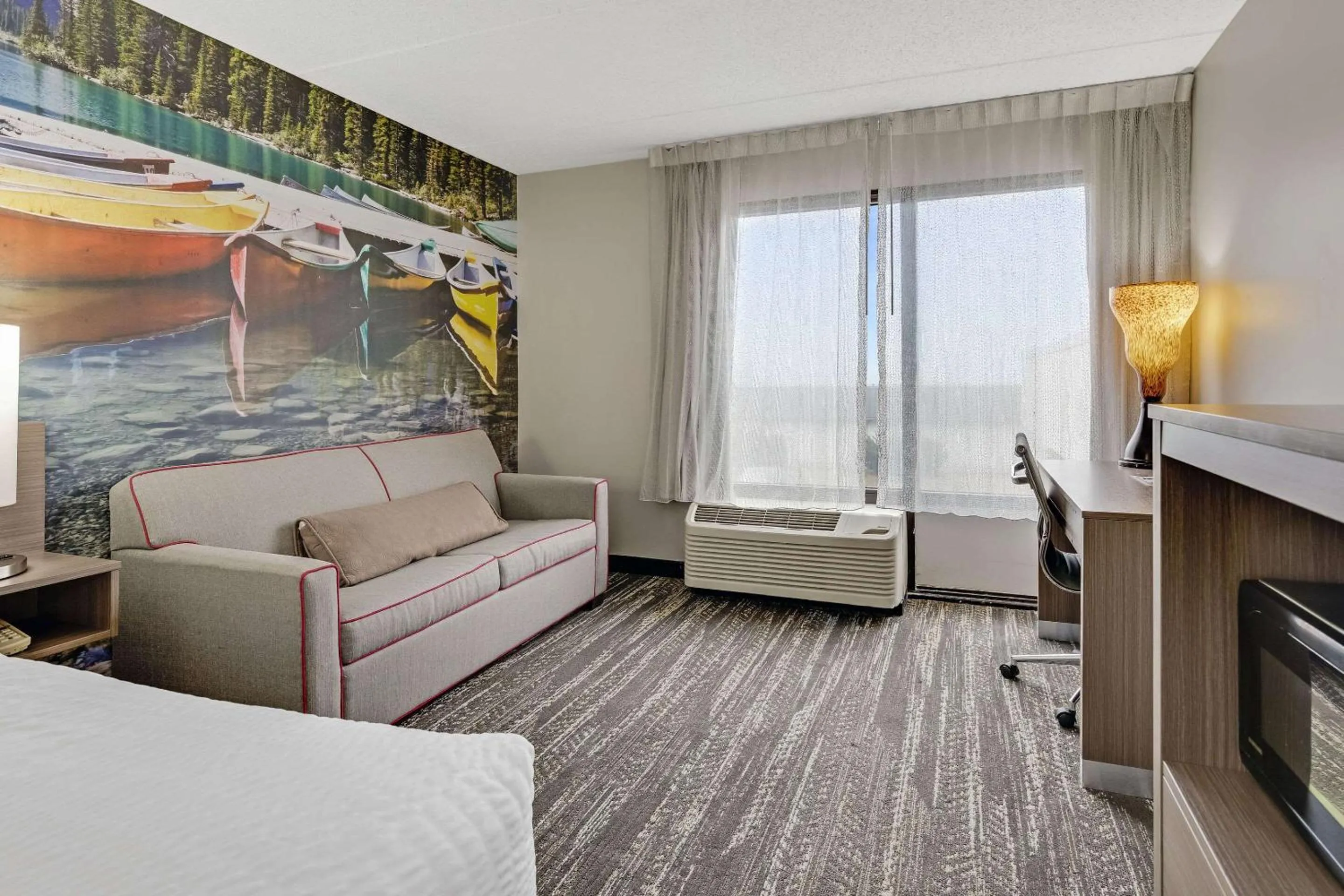 Bedroom in Clarion Pointe Near Erie Casino