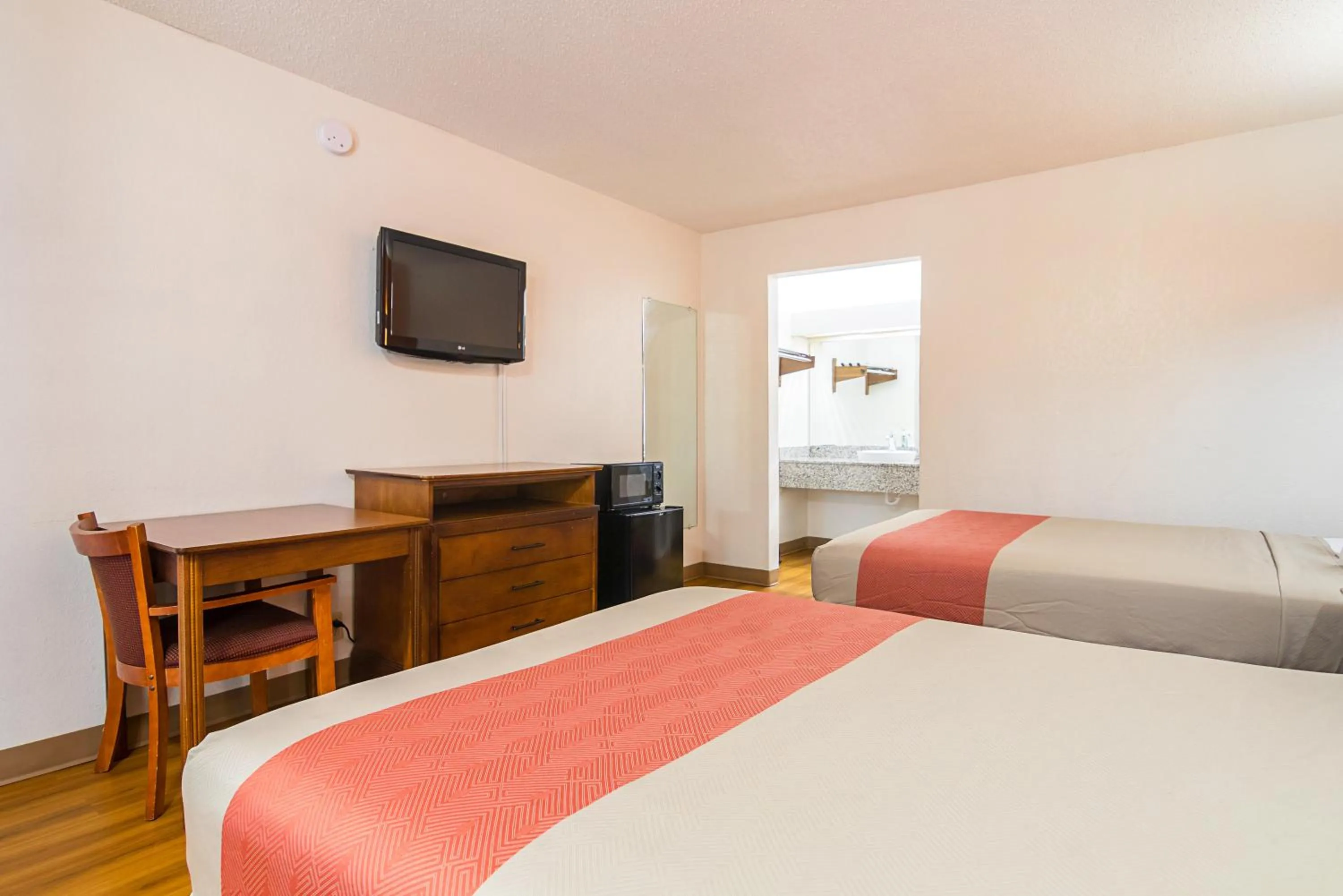 Bedroom, Bed in Motel 6-Conyers, GA