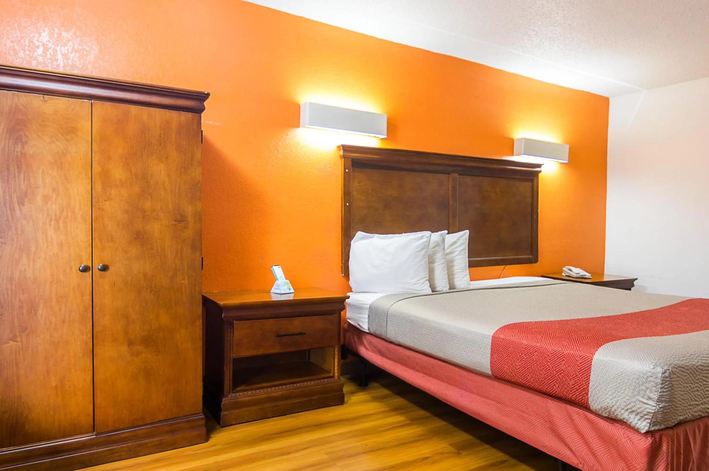 Bedroom, Bed in Motel 6-Conyers, GA