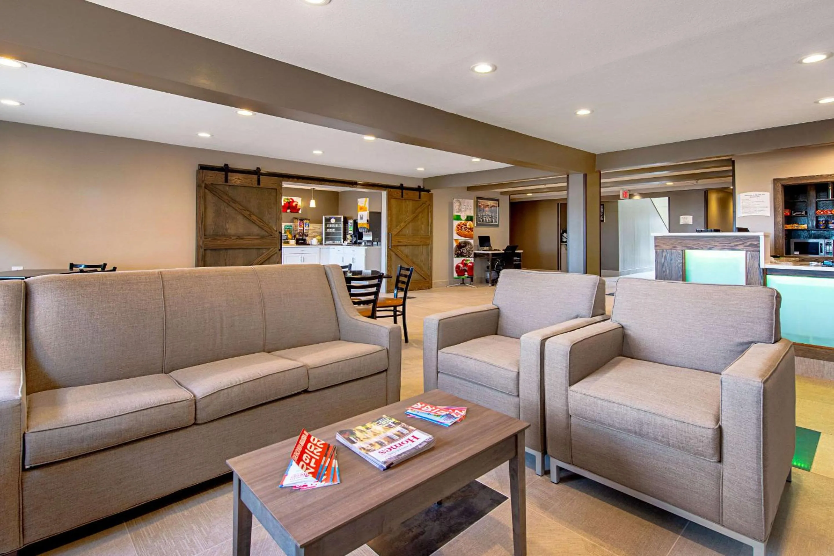 Lobby or reception in Quality Inn Mishawaka - South Bend