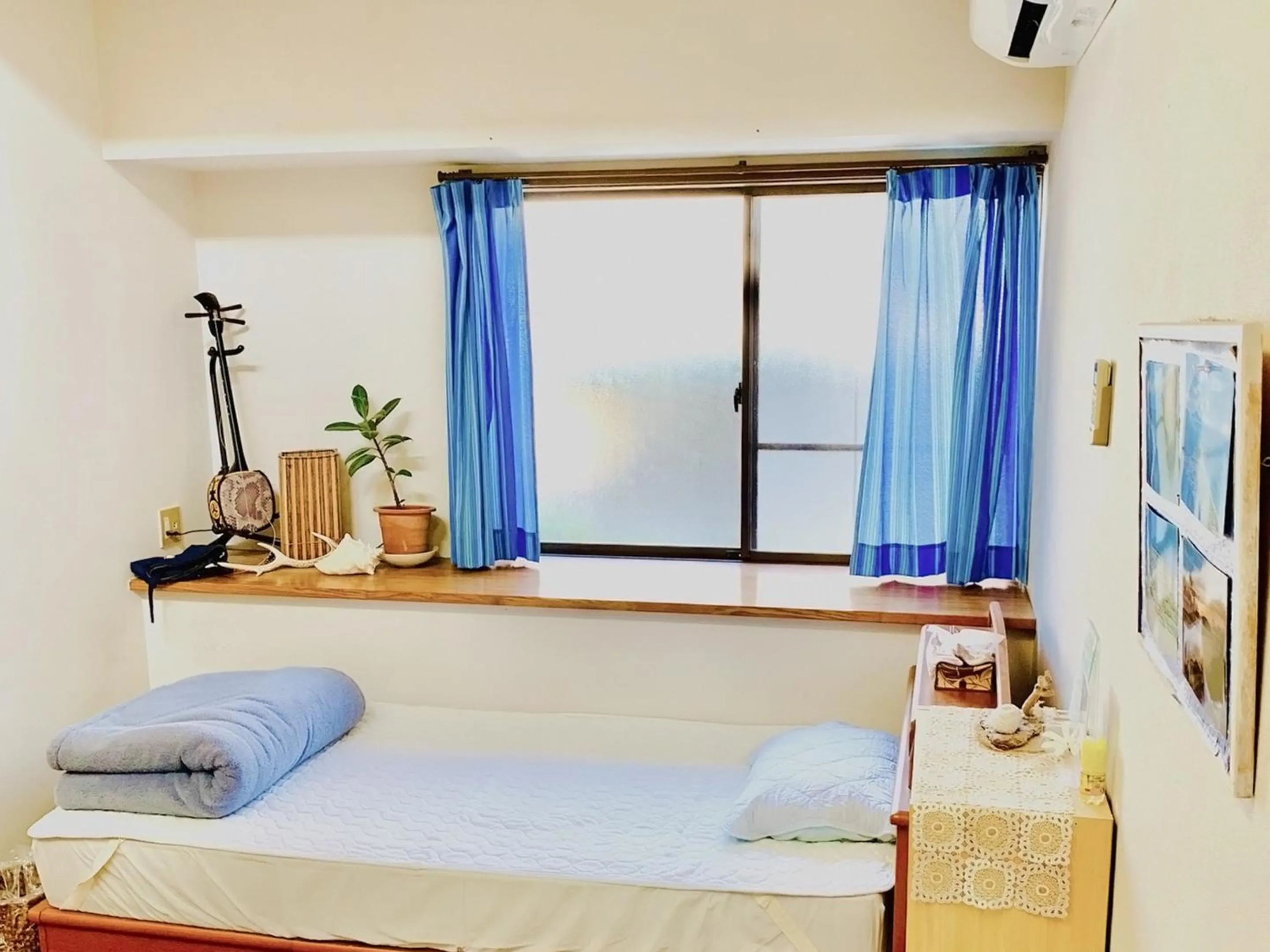 Photo of the whole room, Bed in Guesthouse IKETA