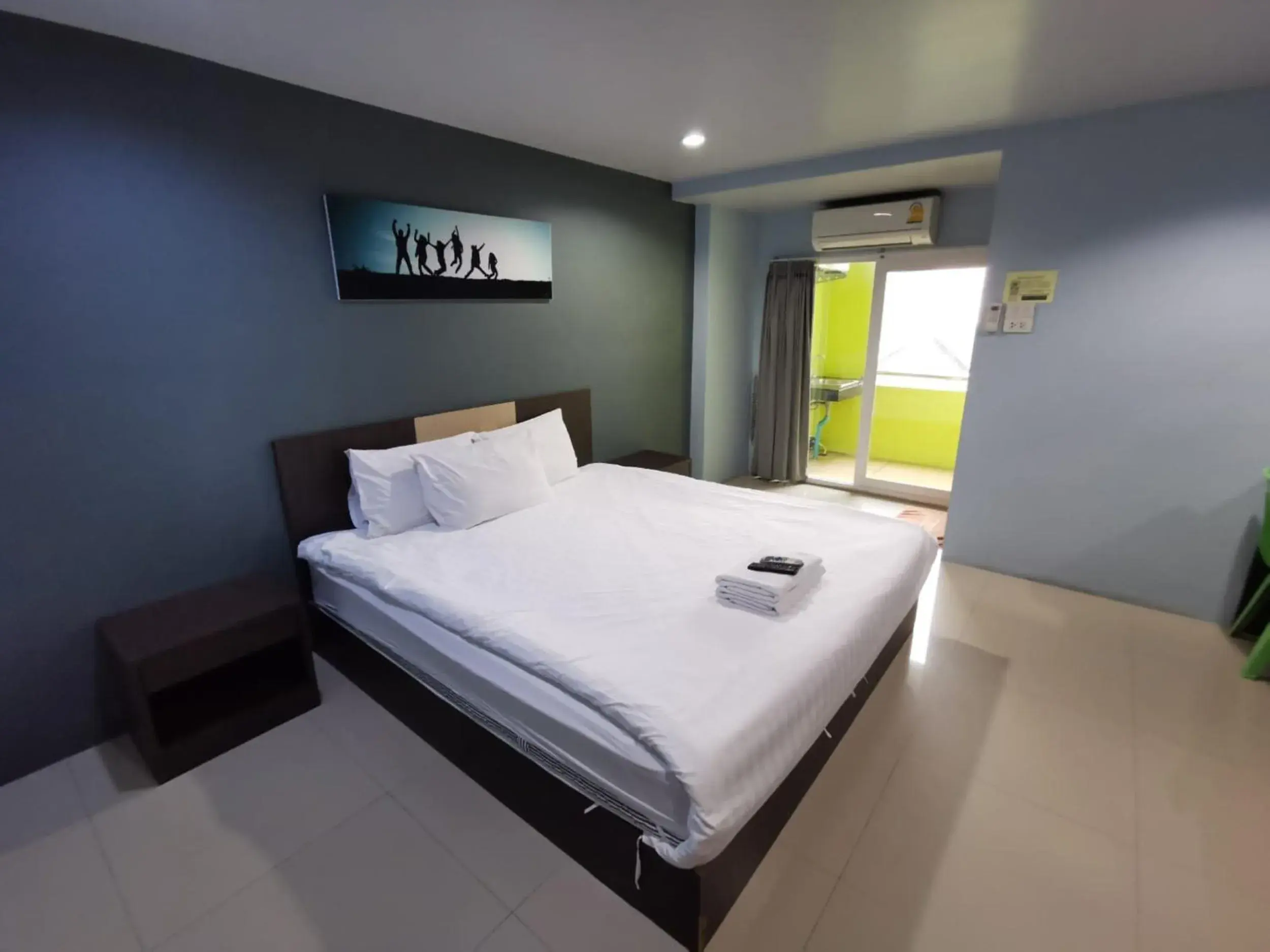 Standard King Room in The Peak Songkhla Standard King Room in The Peak Songkhla