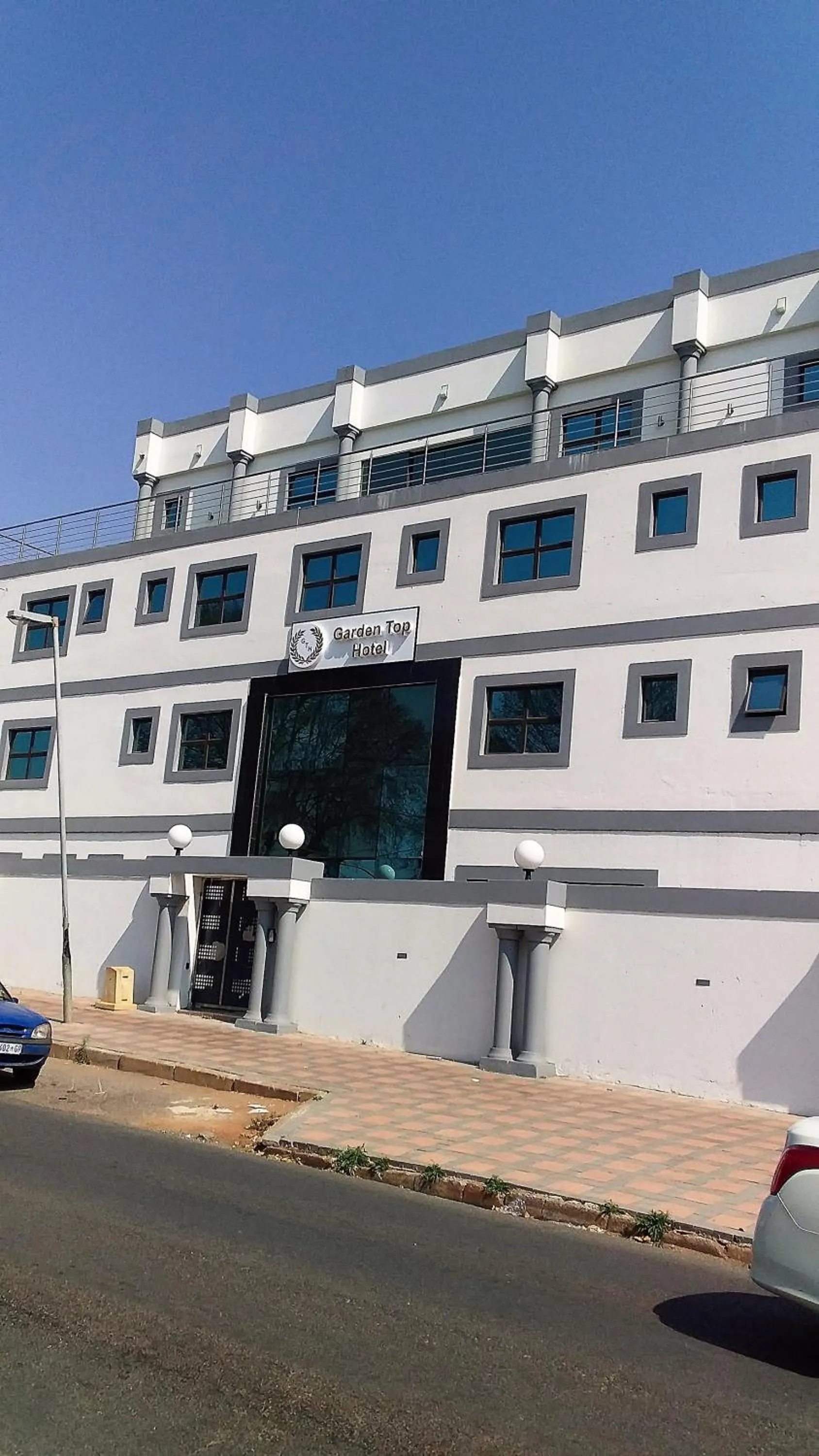 Property building in Garden Top Hotel