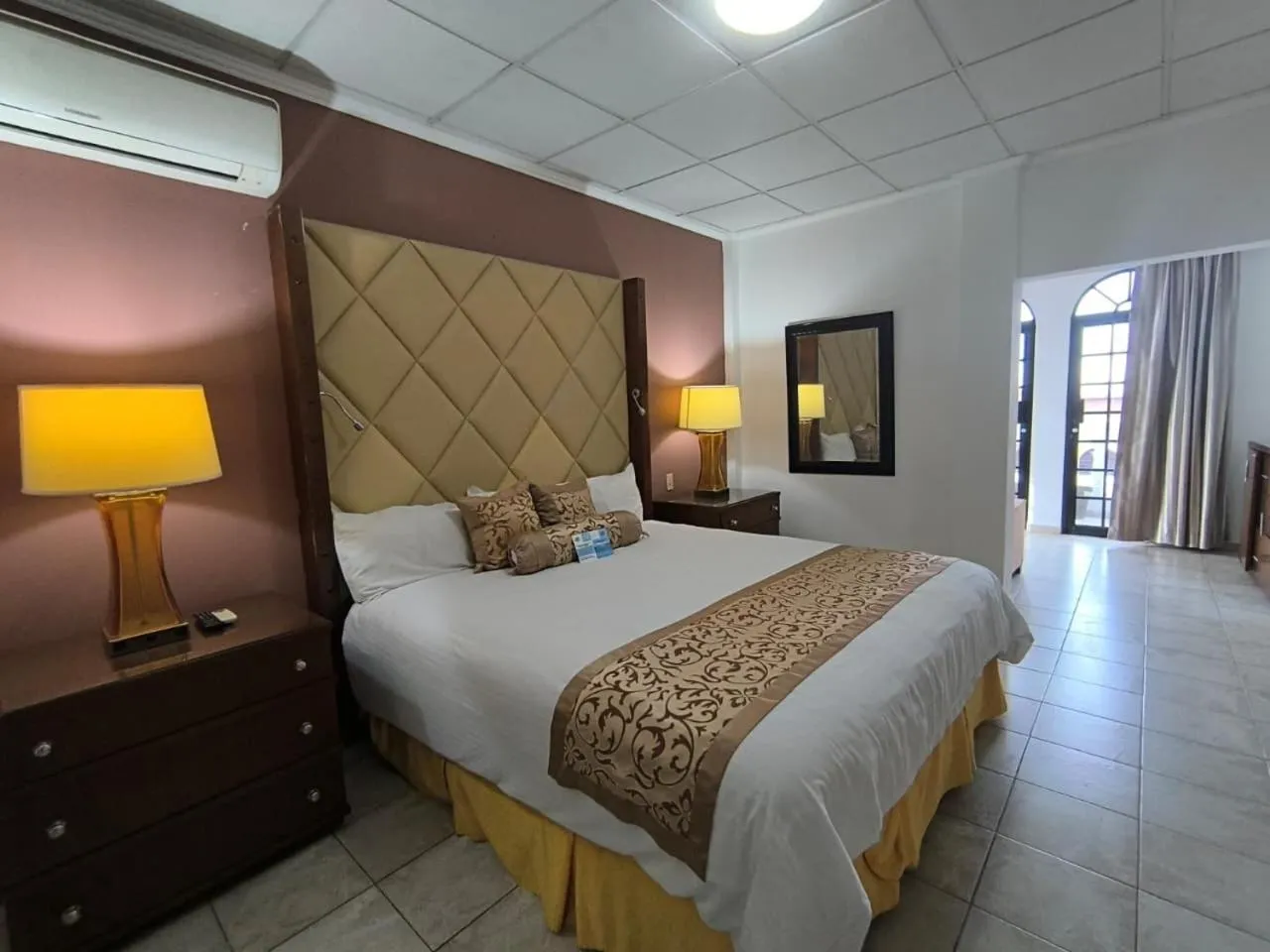 Photo of the whole room, Bed in Gran Hotel Nacional