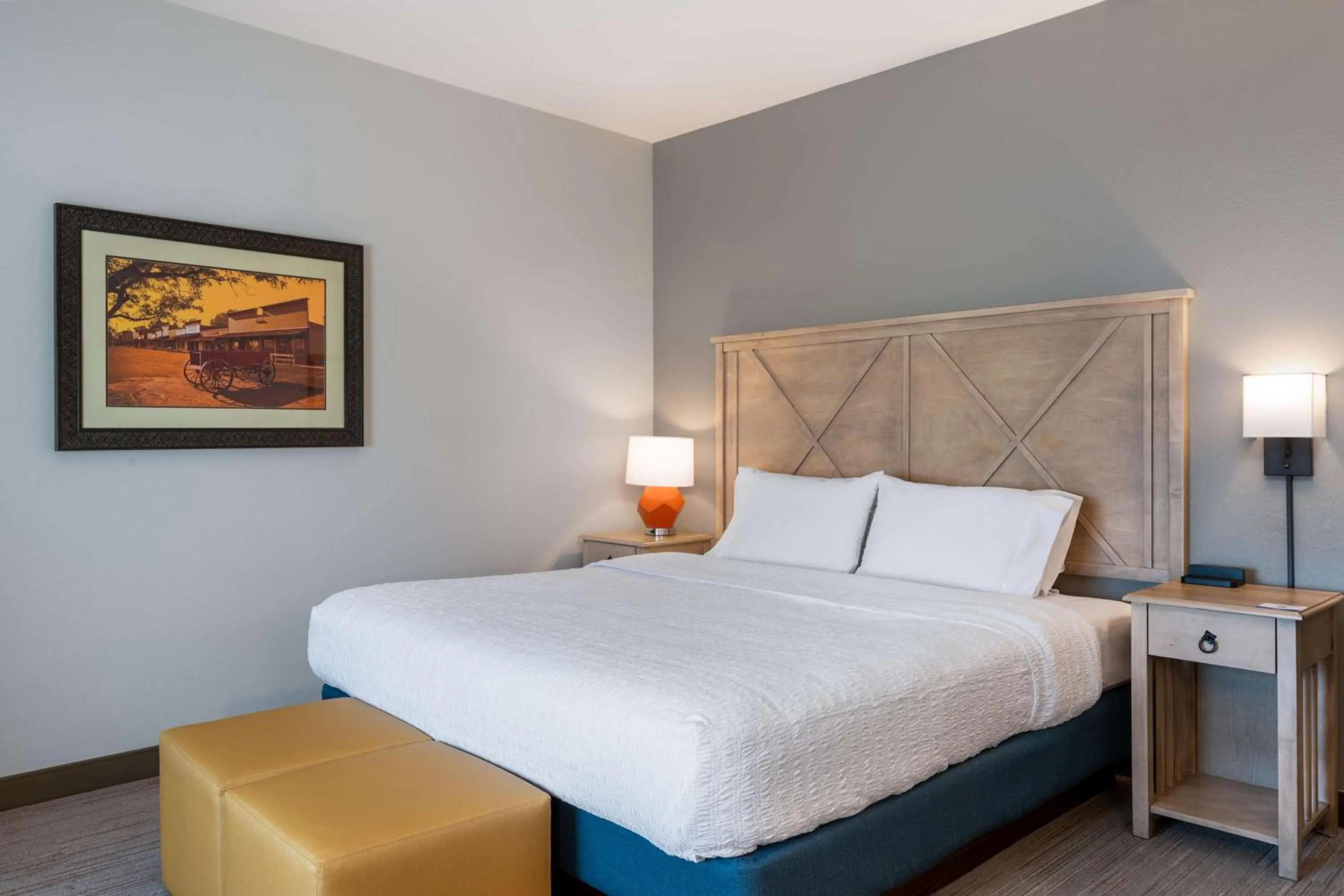 Bed in Hampton Inn & Suites Dodge City Boot Hill Casino