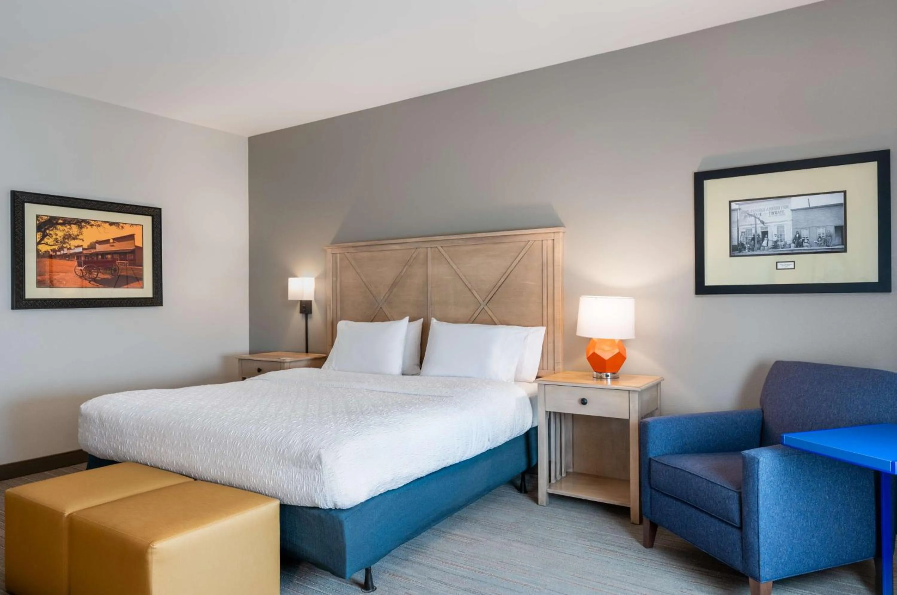 Bed in Hampton Inn & Suites Dodge City Boot Hill Casino