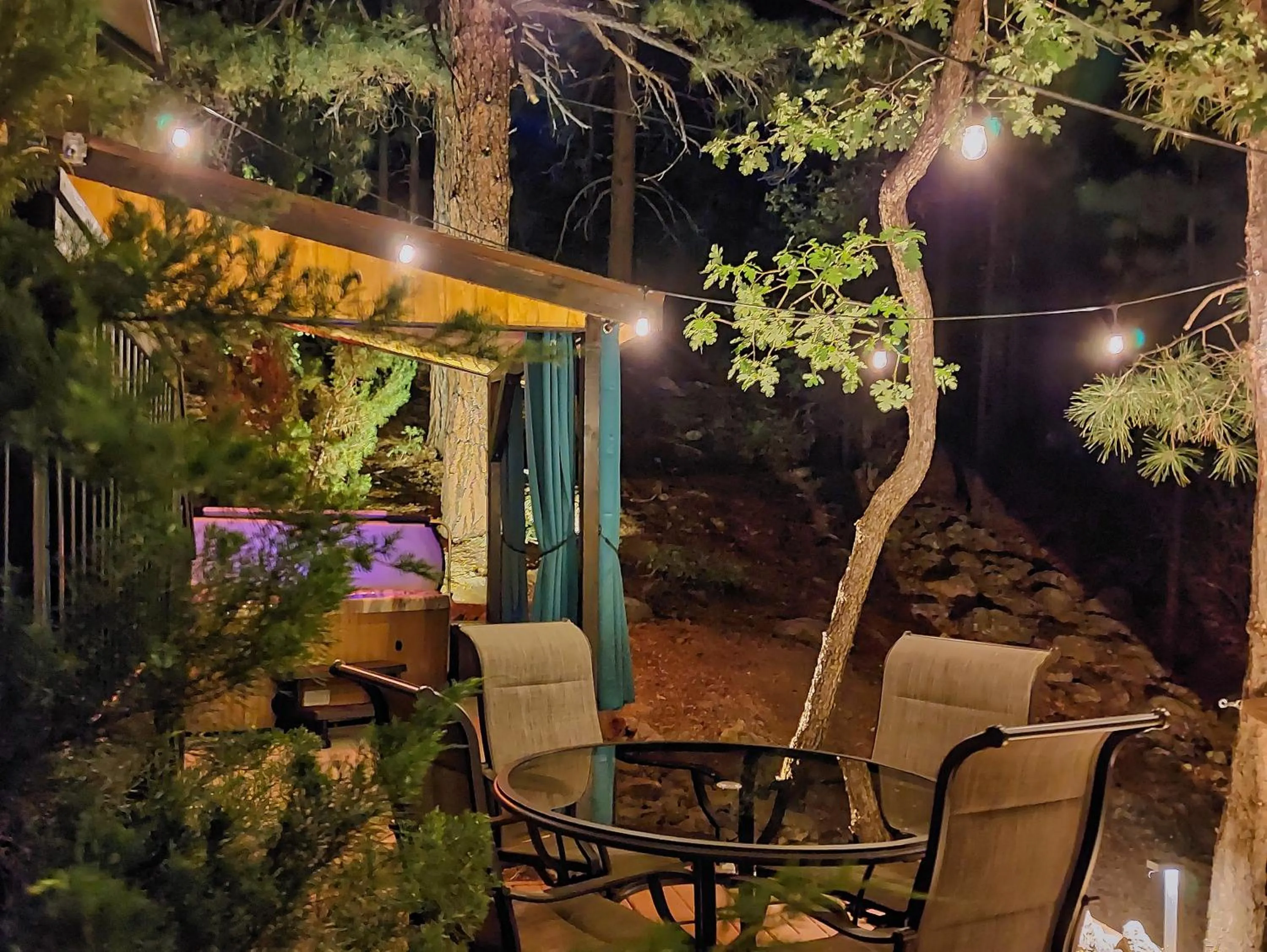 Patio in Sheridan House Inn- Adult Only Accommodation