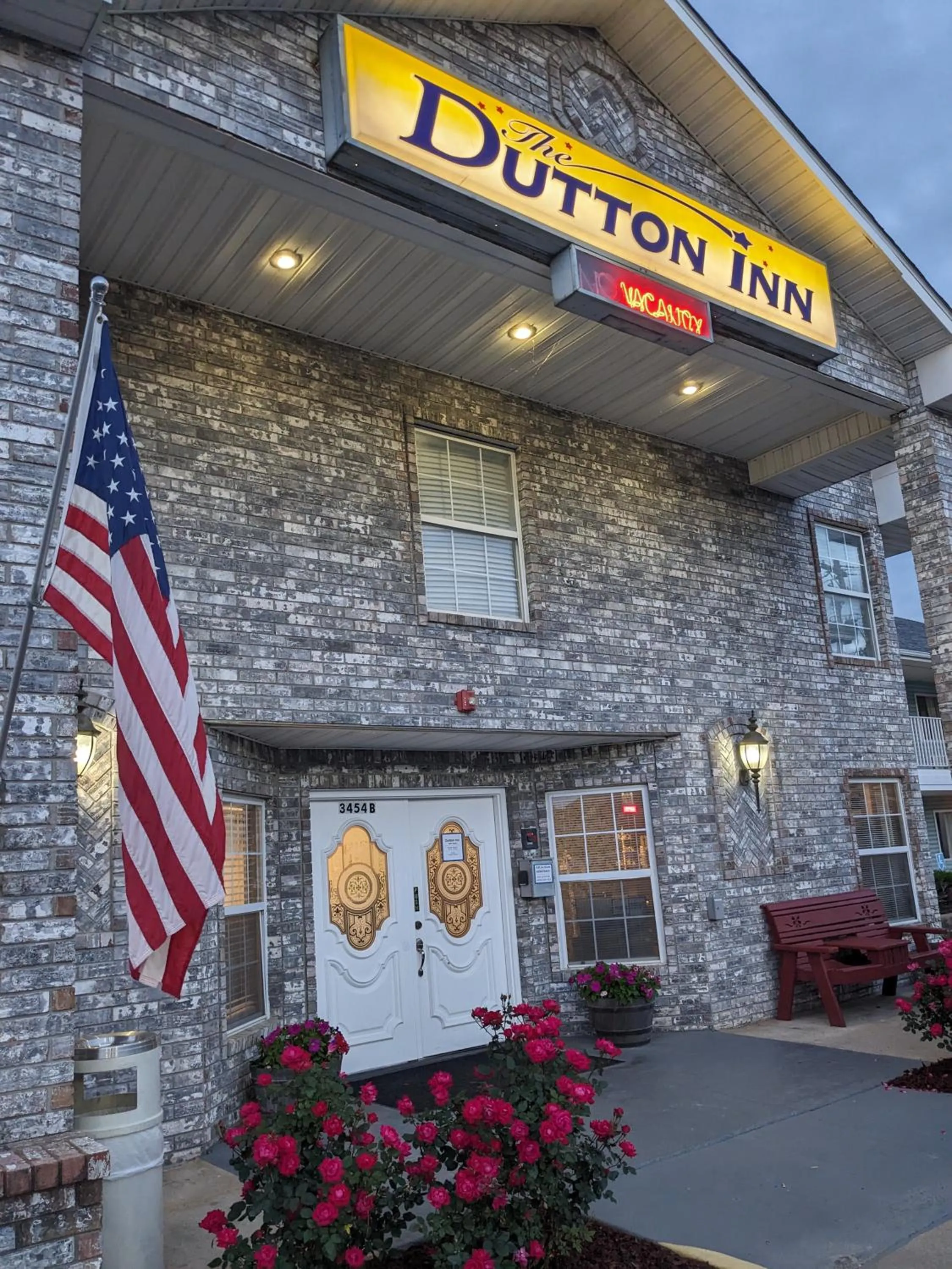Property building in Dutton Inn