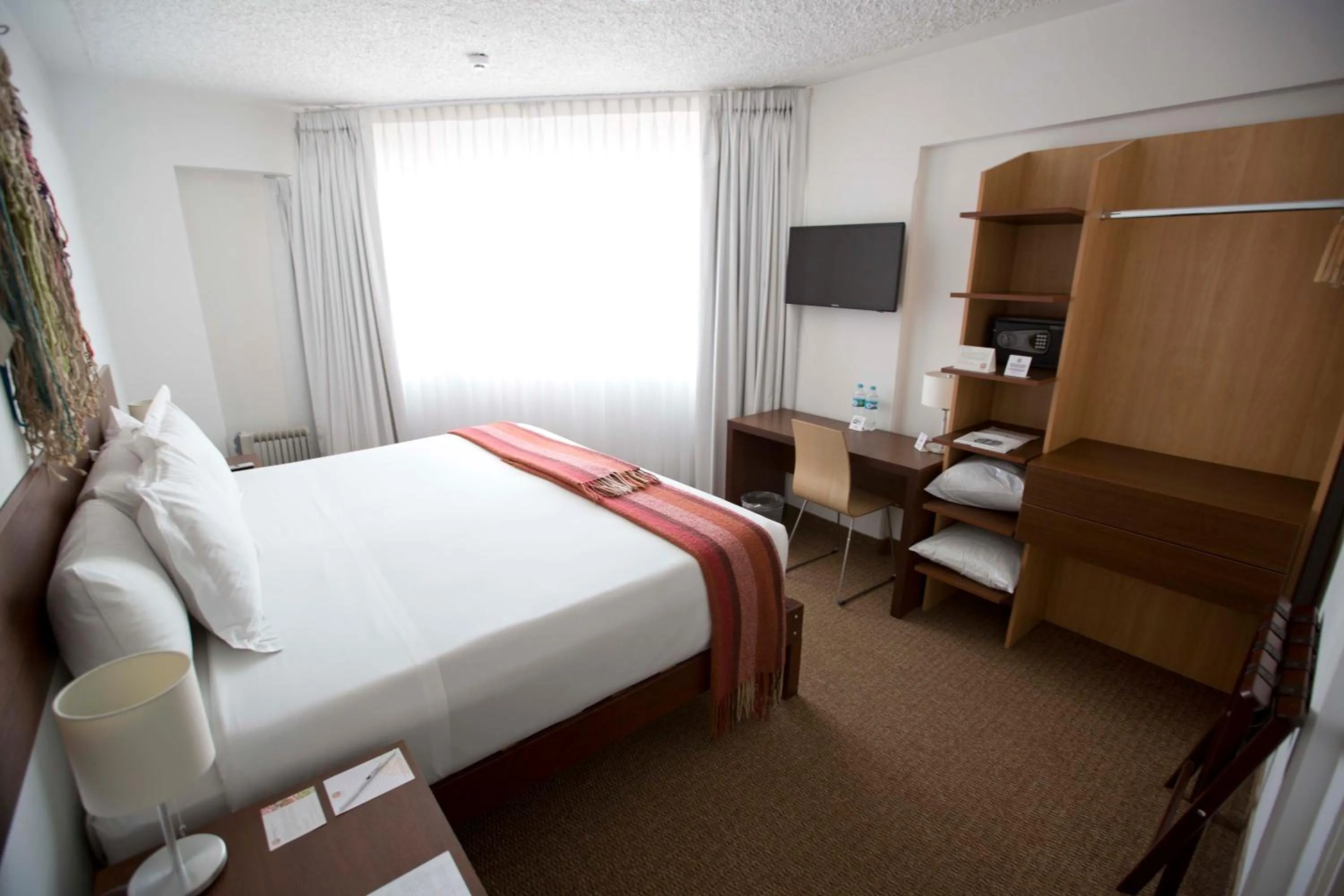 Bedroom, Bed in Tierra Viva Puno Plaza