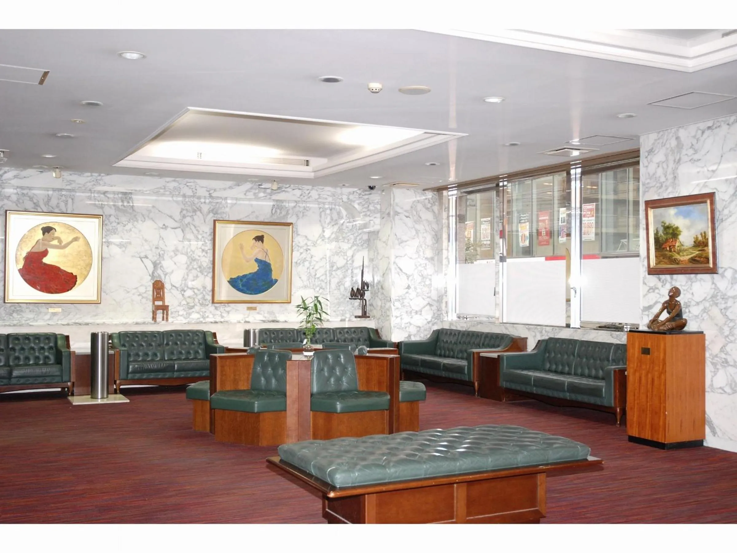 Communal lounge/ TV room in Albert Hotel Akita